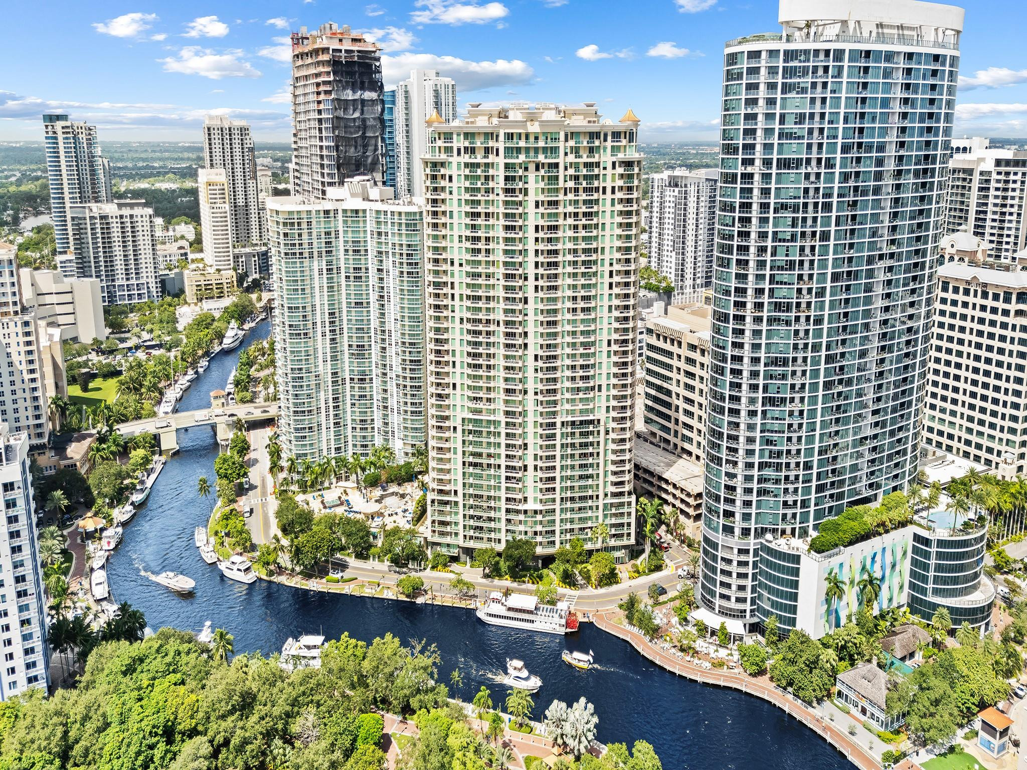 LAS OLAS GRAND - Residential