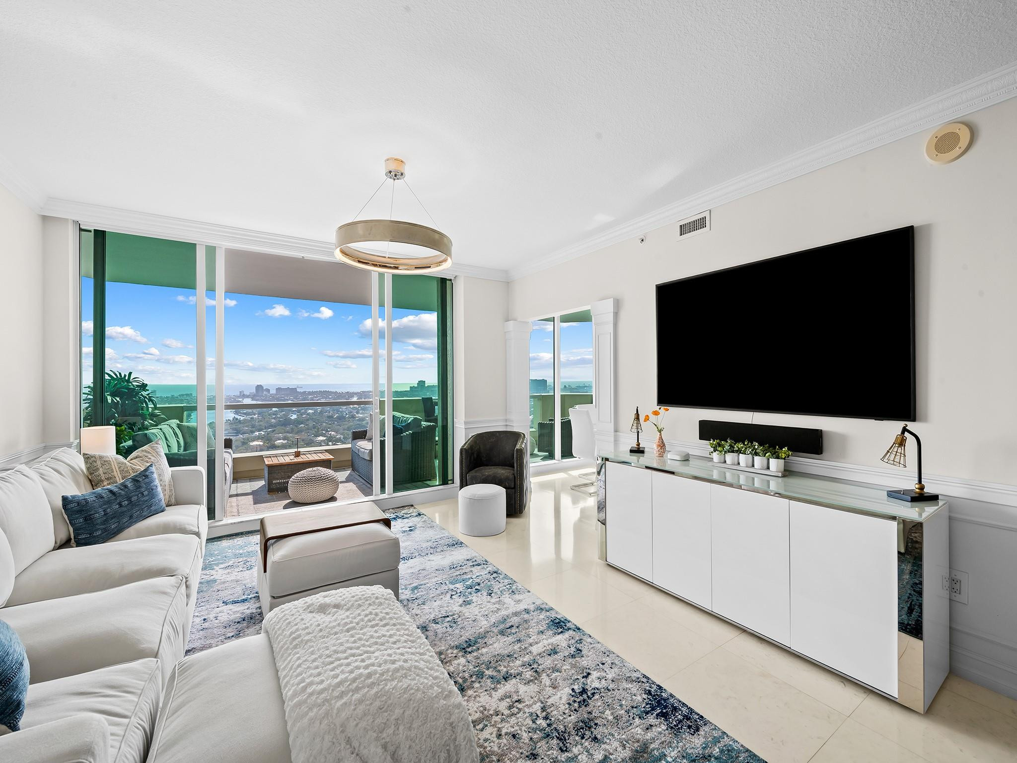 LAS OLAS GRAND - Residential