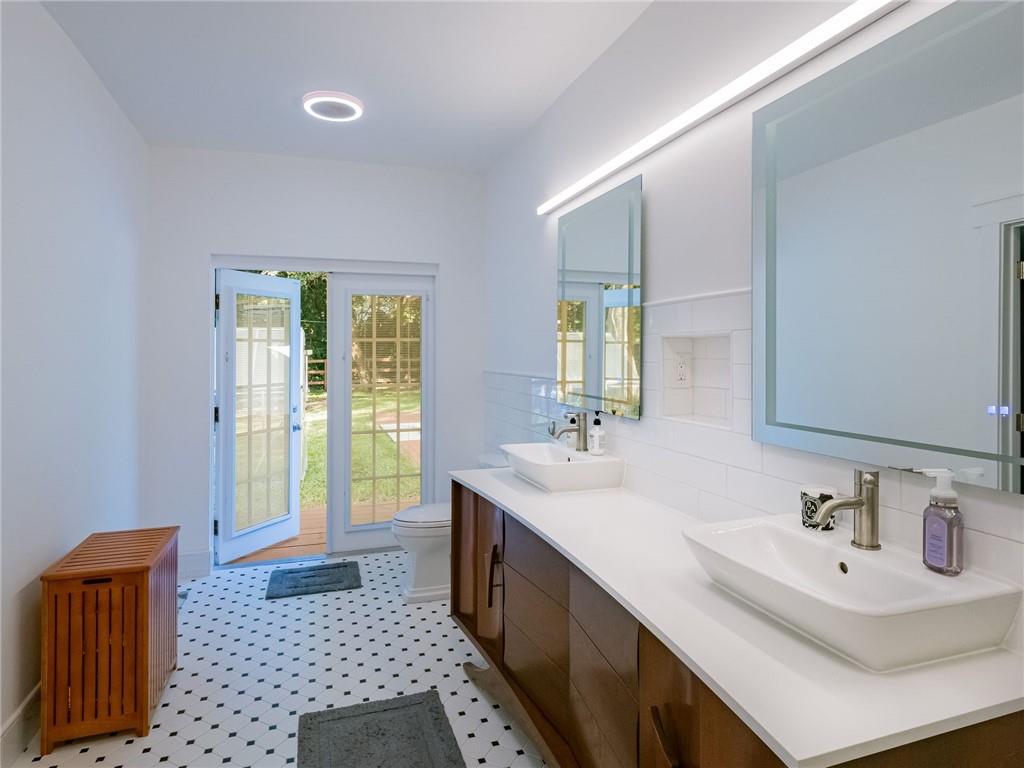 THE RIDGE AT LAUREL OAKS - Residential