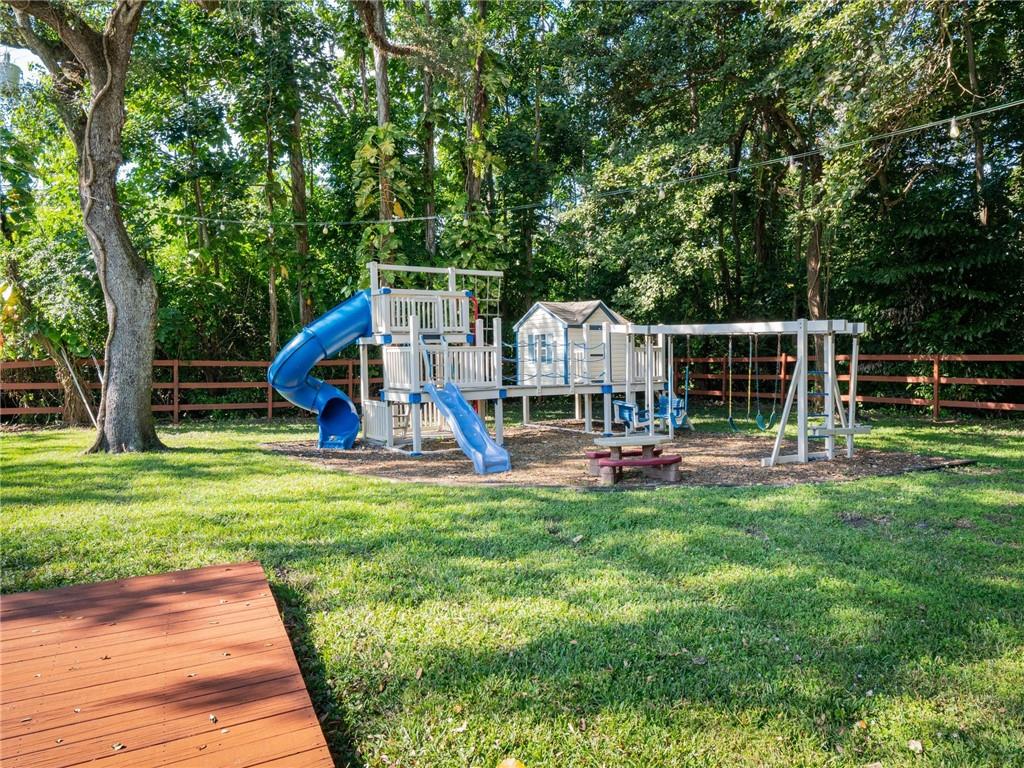 THE RIDGE AT LAUREL OAKS - Residential