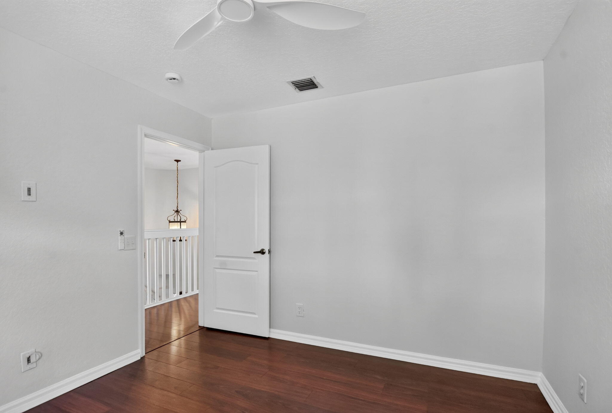 SYMPHONY BAY - Residential