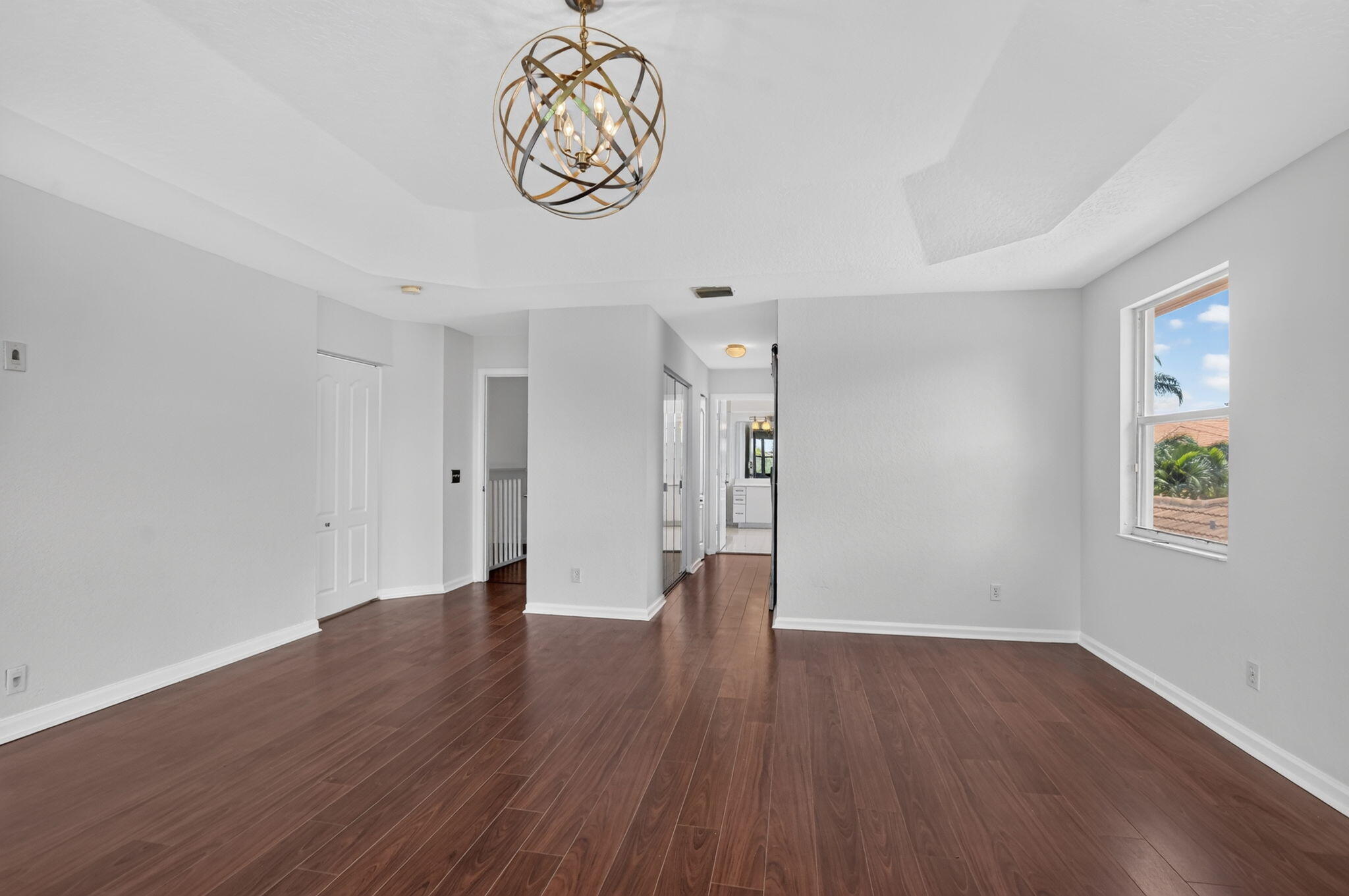 SYMPHONY BAY - Residential