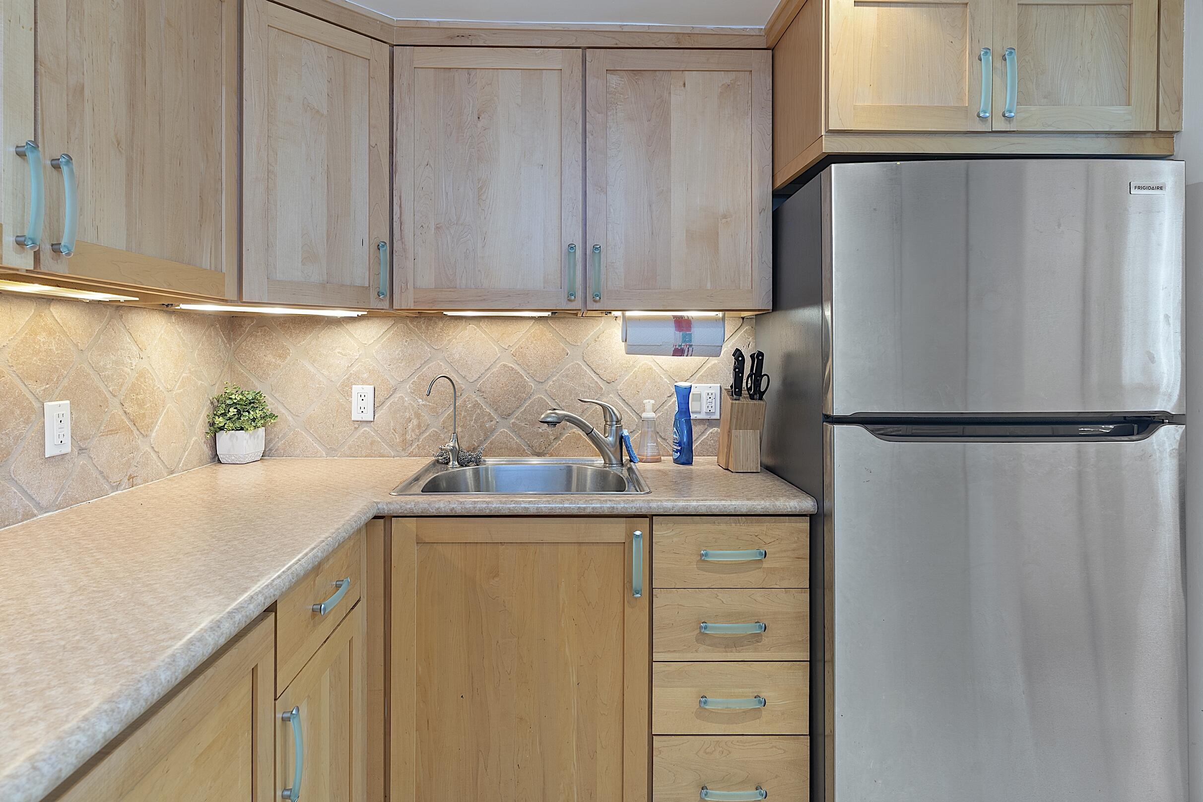 HARBOR VIEW APTS CONDO - Residential