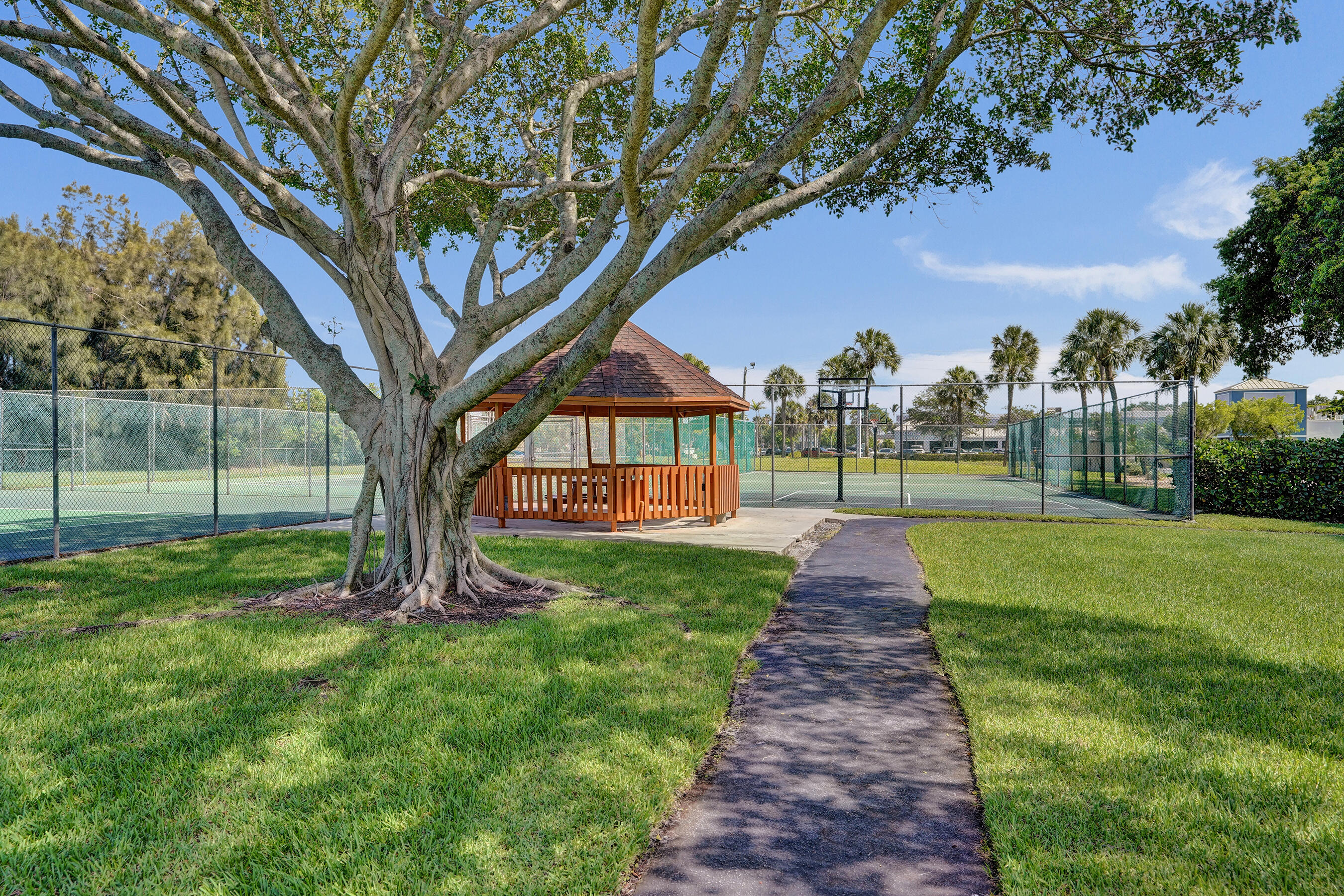 RAINBERRY LAKE PH IV-A - Residential