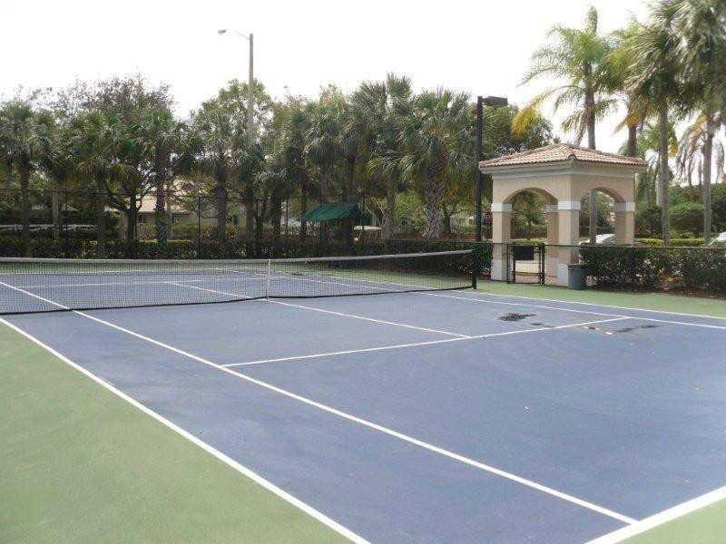 REGENCY LAKES AT COCONUT CREEK - Residential
