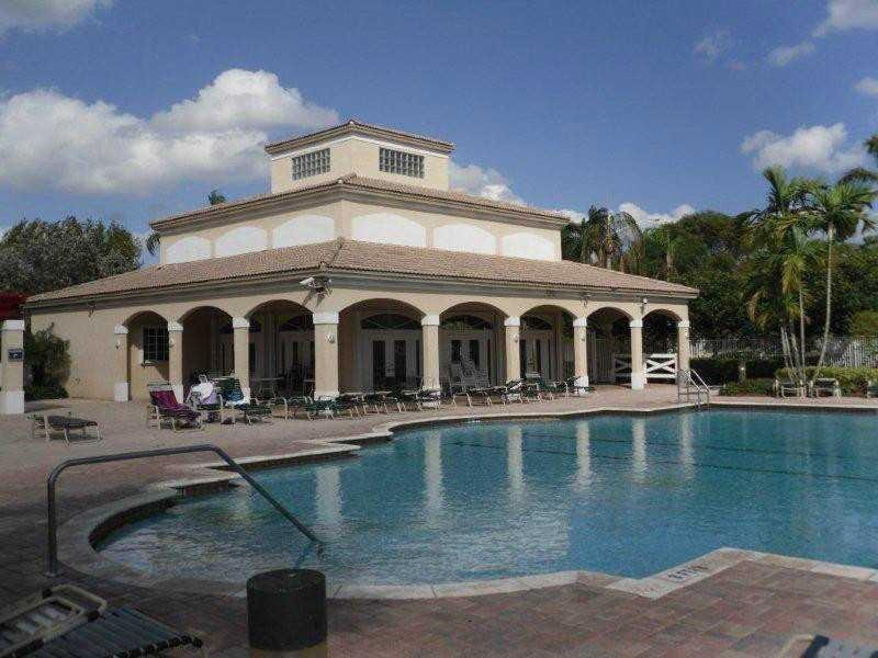 REGENCY LAKES AT COCONUT CREEK - Residential