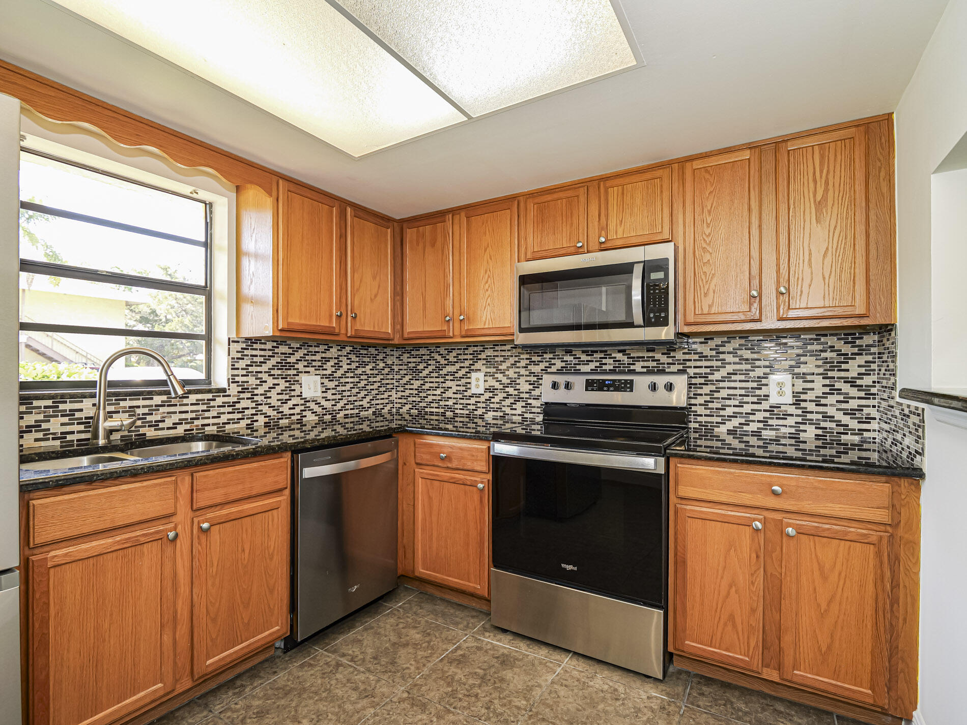 OAK PARK TERRACE UNITS 1-16 - Residential