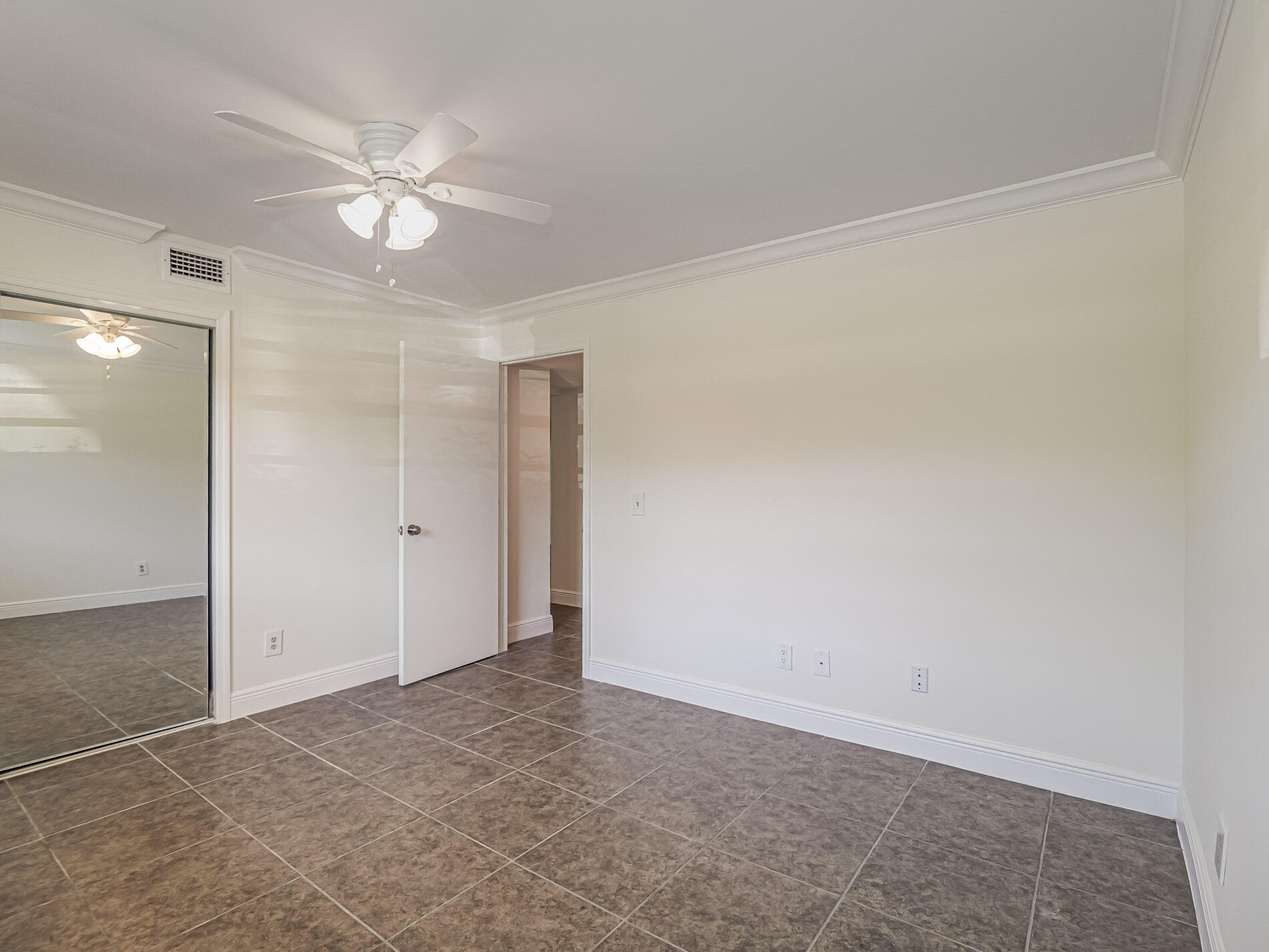 OAK PARK TERRACE UNITS 1-16 - Residential