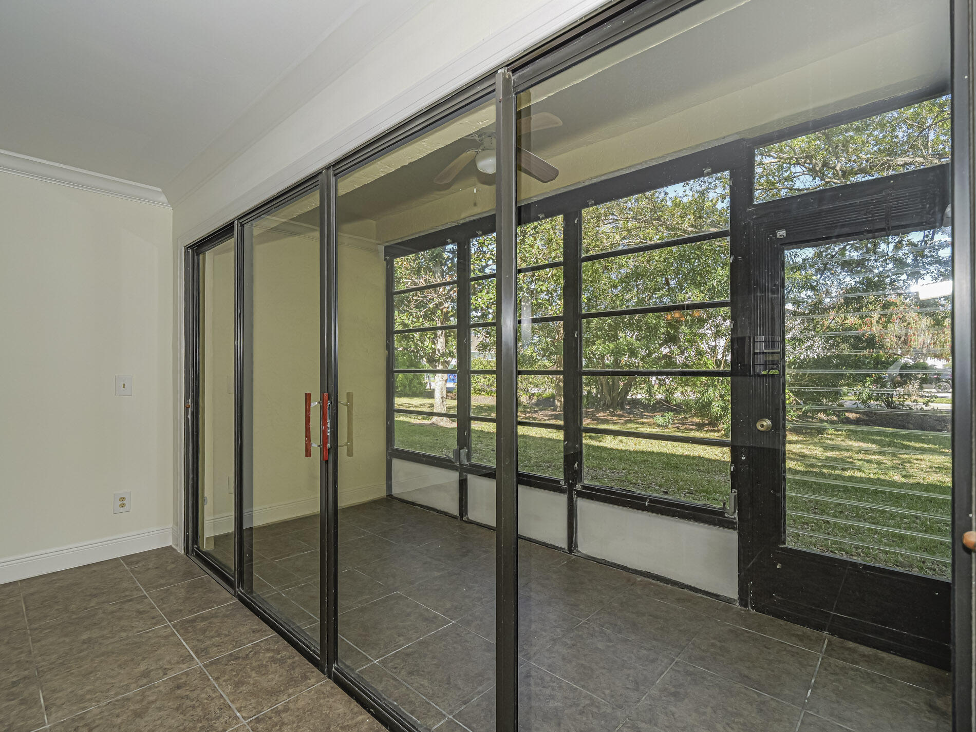 OAK PARK TERRACE UNITS 1-16 - Residential