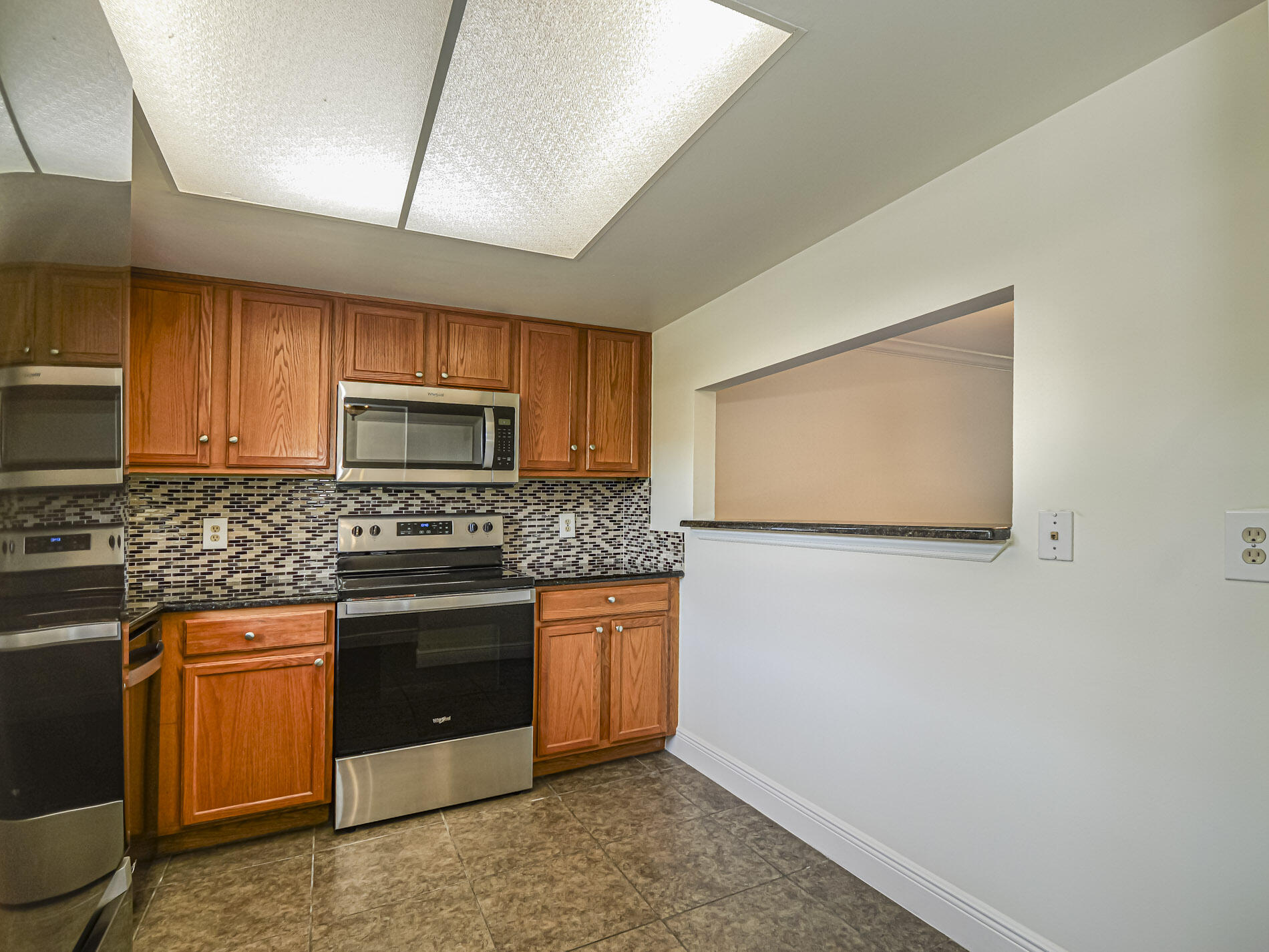 OAK PARK TERRACE UNITS 1-16 - Residential