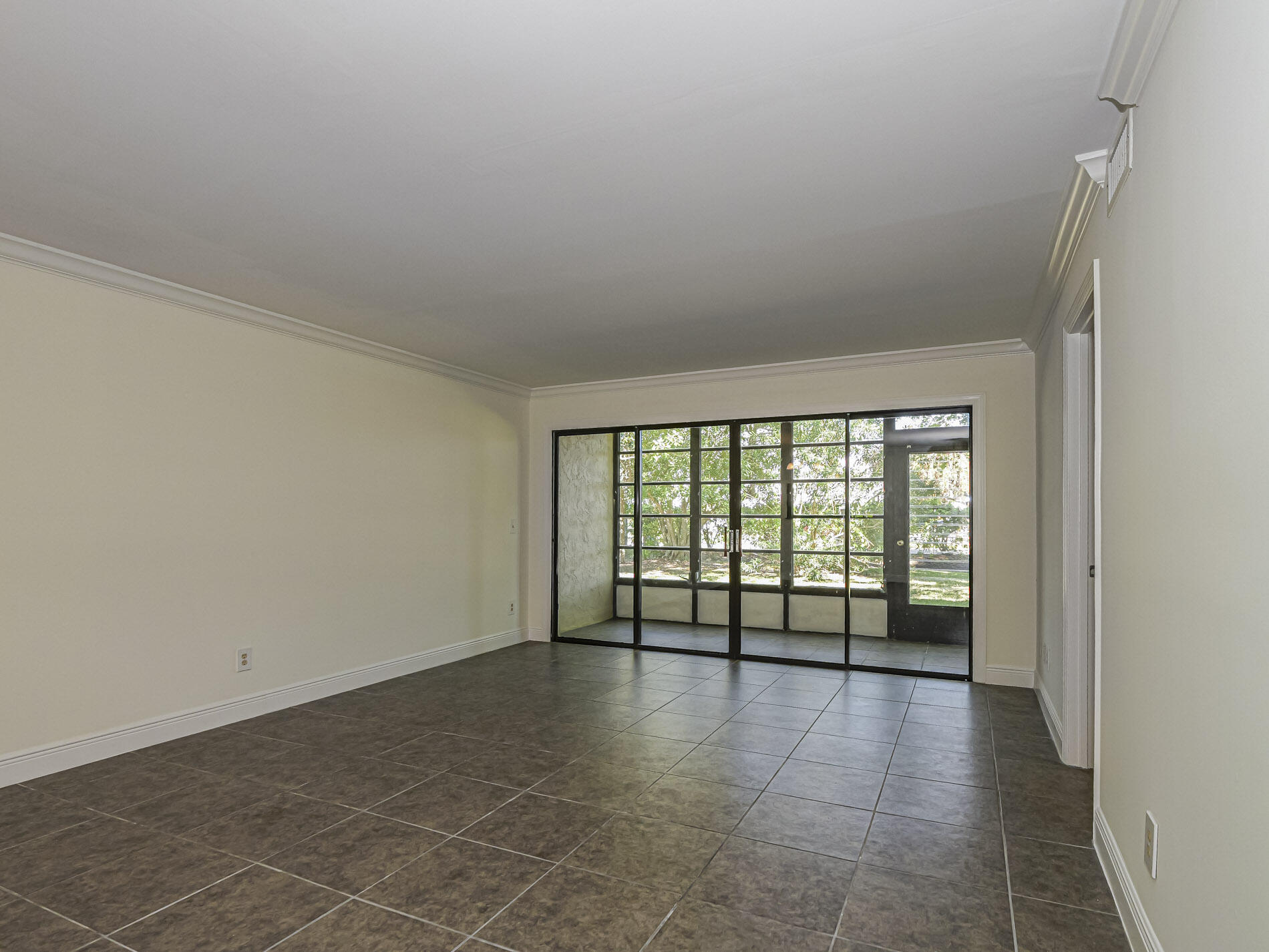 OAK PARK TERRACE UNITS 1-16 - Residential