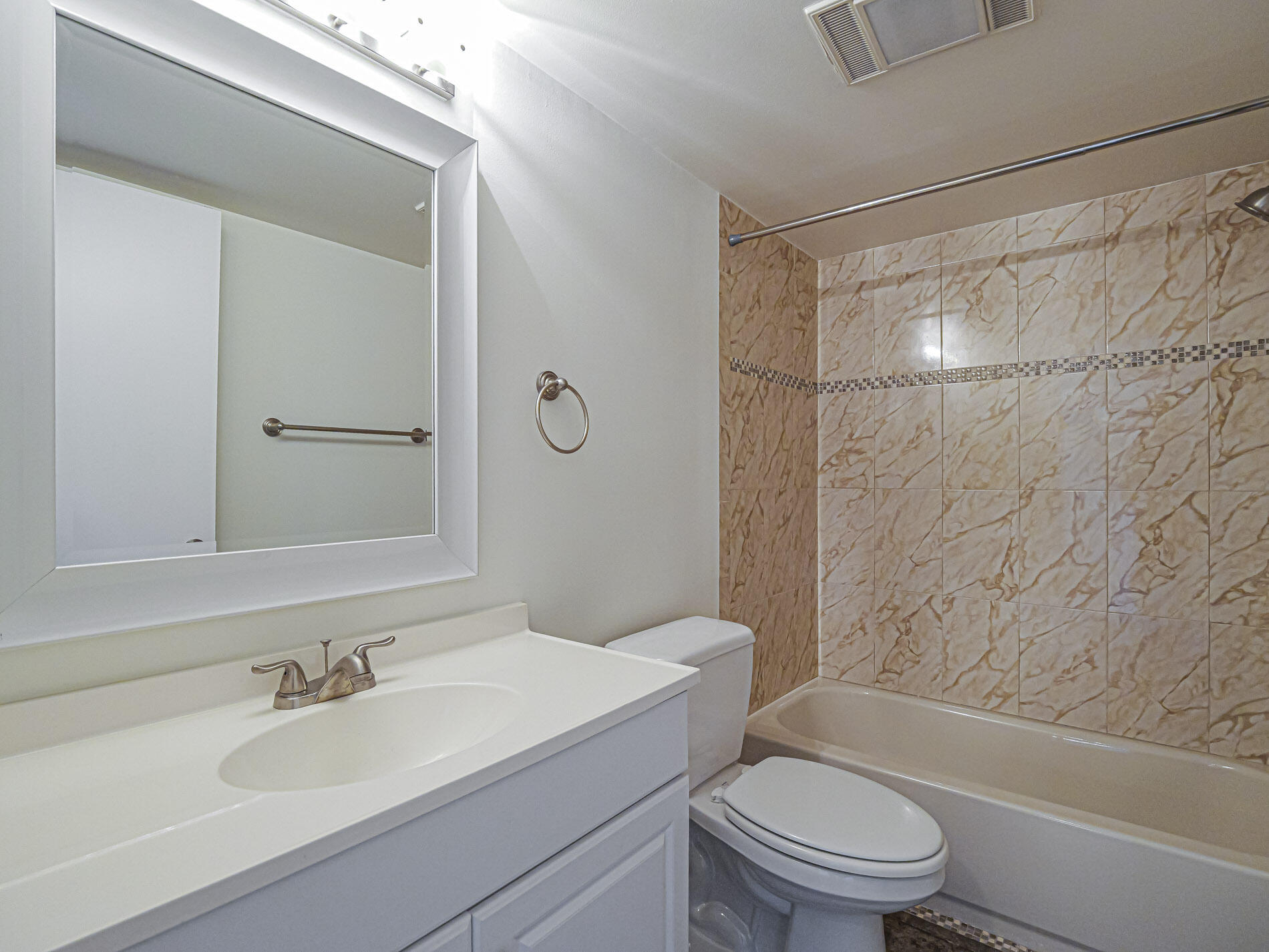 OAK PARK TERRACE UNITS 1-16 - Residential