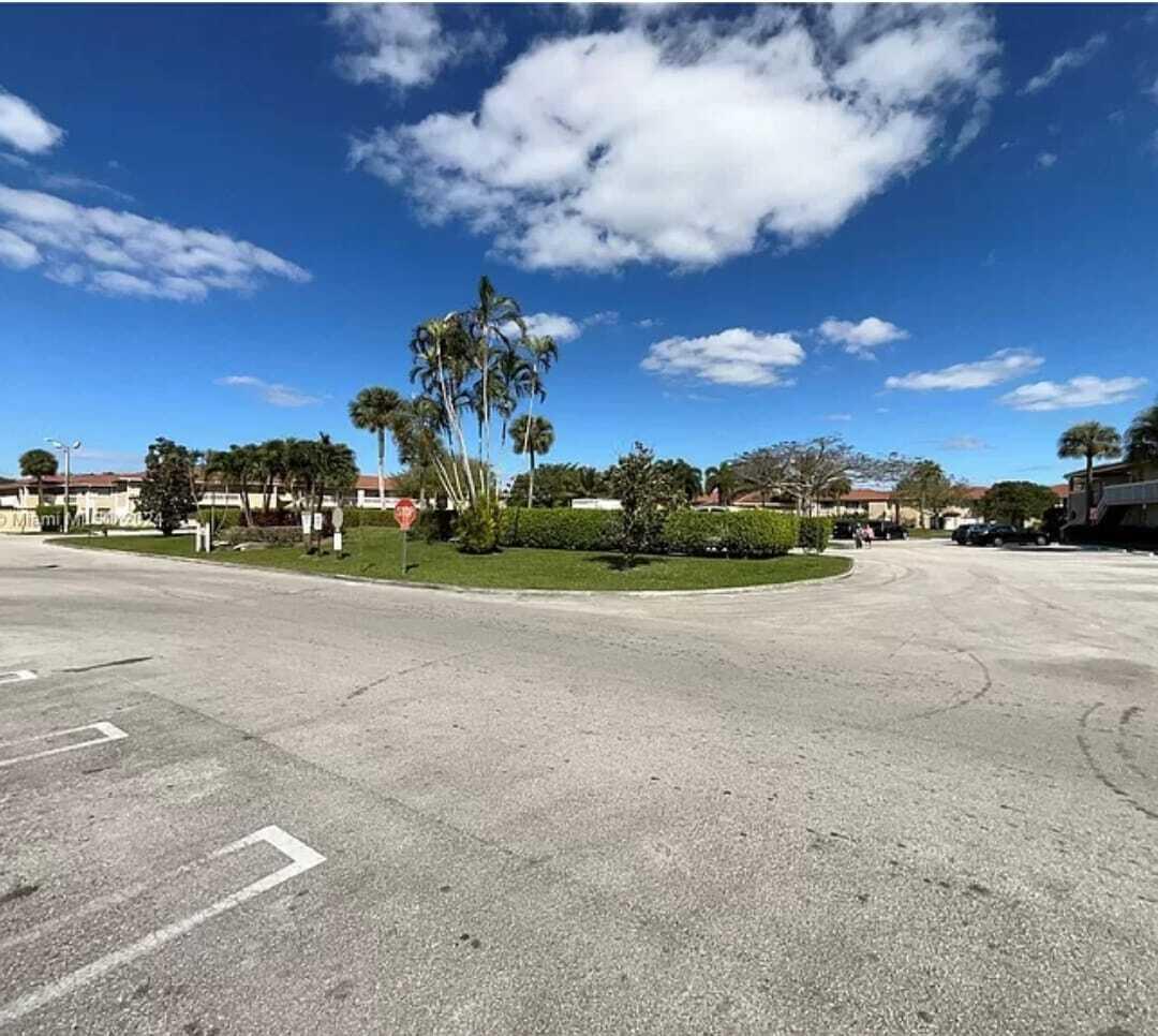 LAKEWOOD VILLAGE - Residential Lease