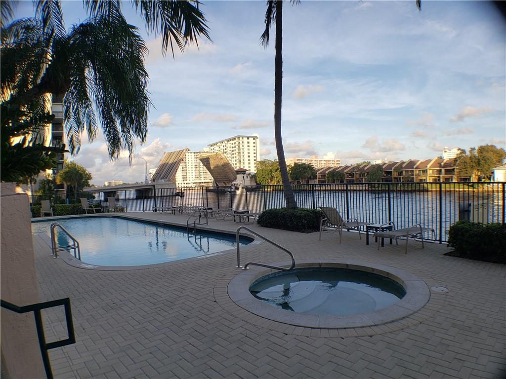 THE POINT - Residential