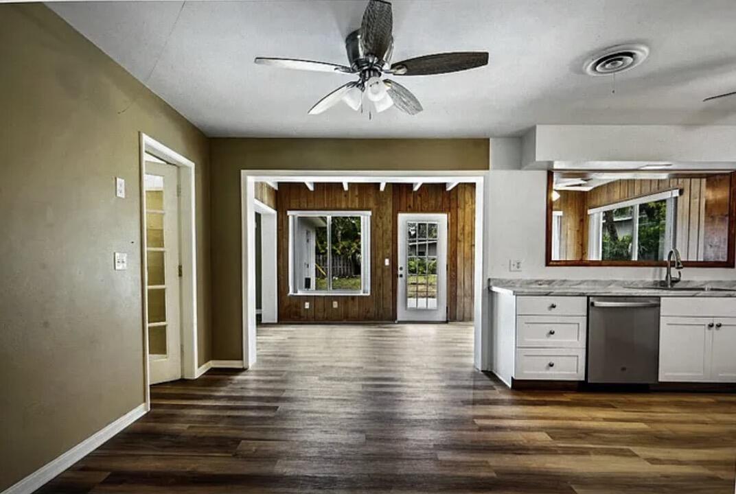 VERO BEACH ESTATES - Residential Lease