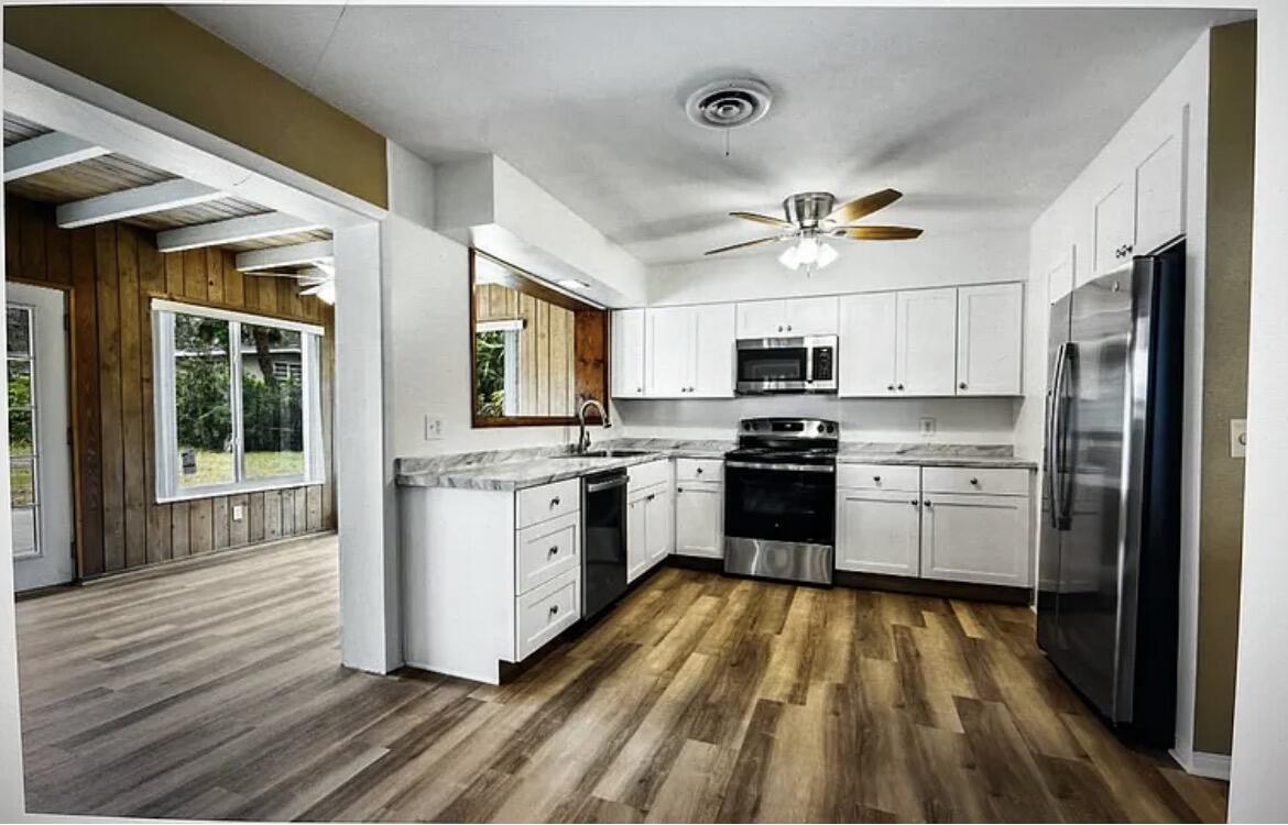 VERO BEACH ESTATES - Residential Lease