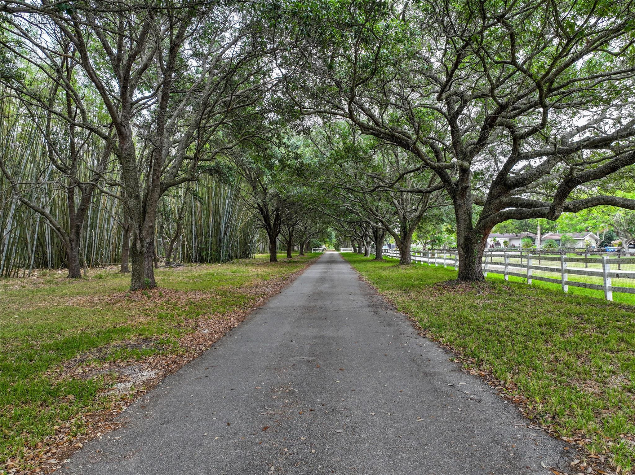 SUNSHINE RANCHES - Residential