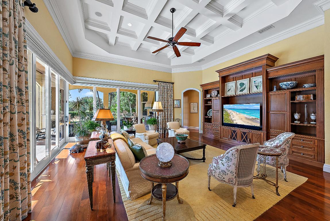 Jupiter Hills Village - Residential