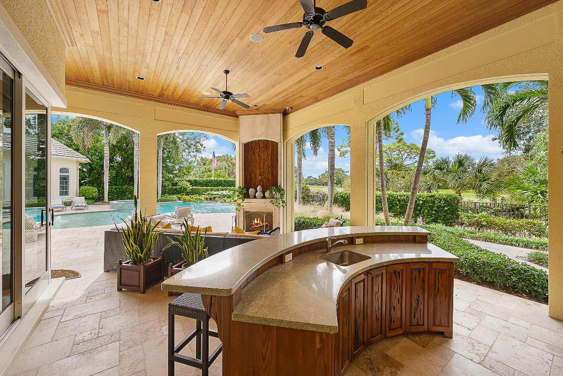 Jupiter Hills Village - Residential