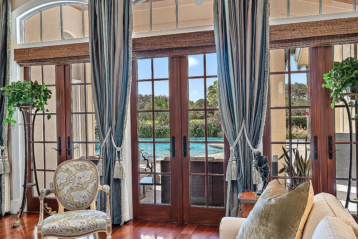 Jupiter Hills Village - Residential