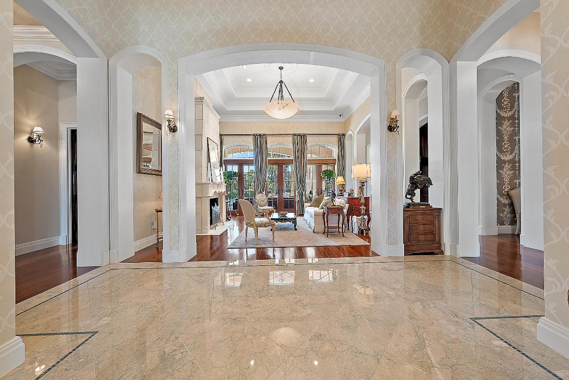 Jupiter Hills Village - Residential