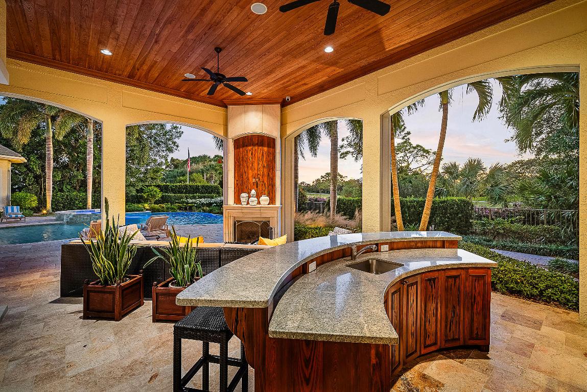 Jupiter Hills Village - Residential
