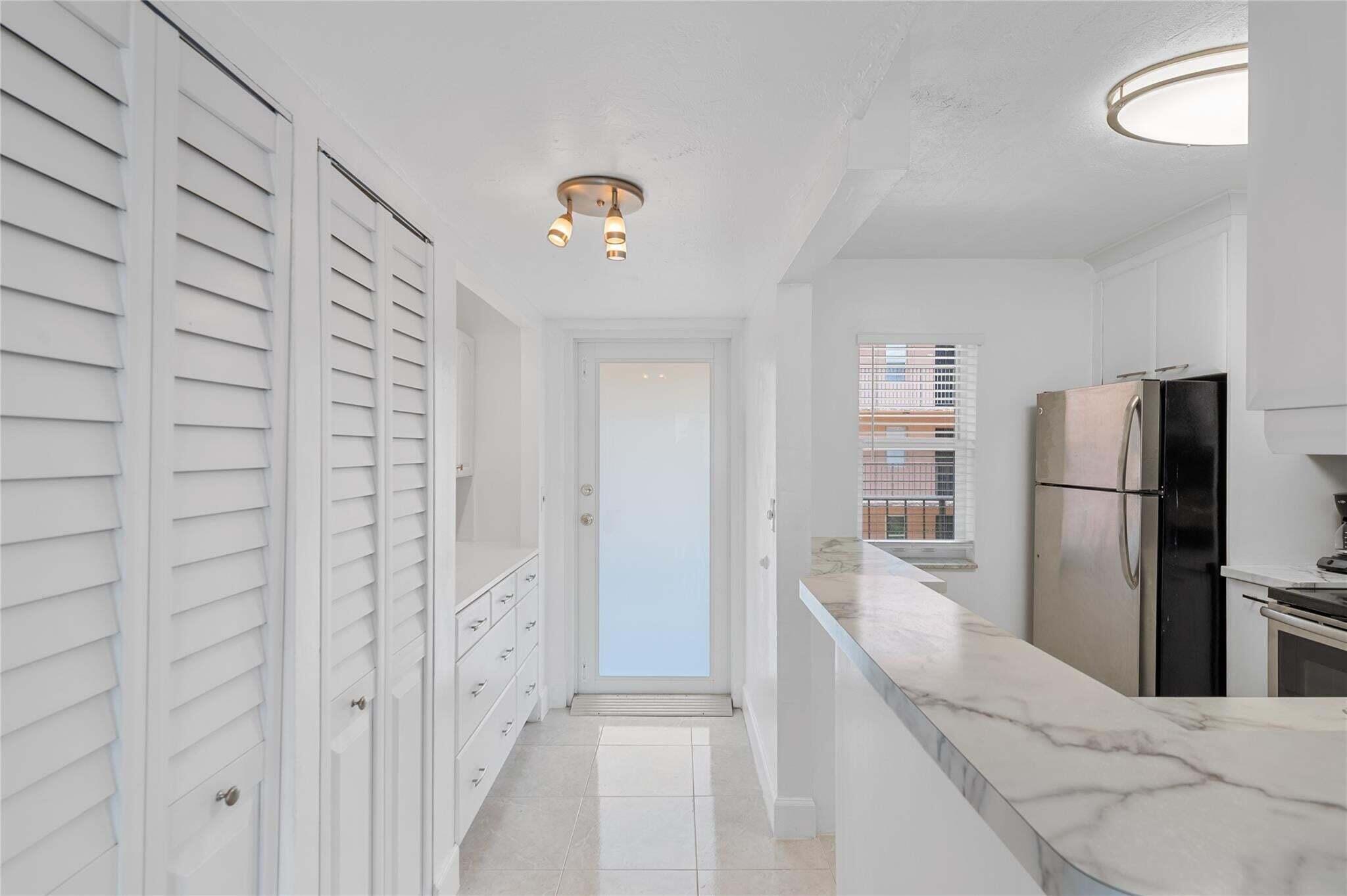 SOMERSET NO 4 CONDO - Residential