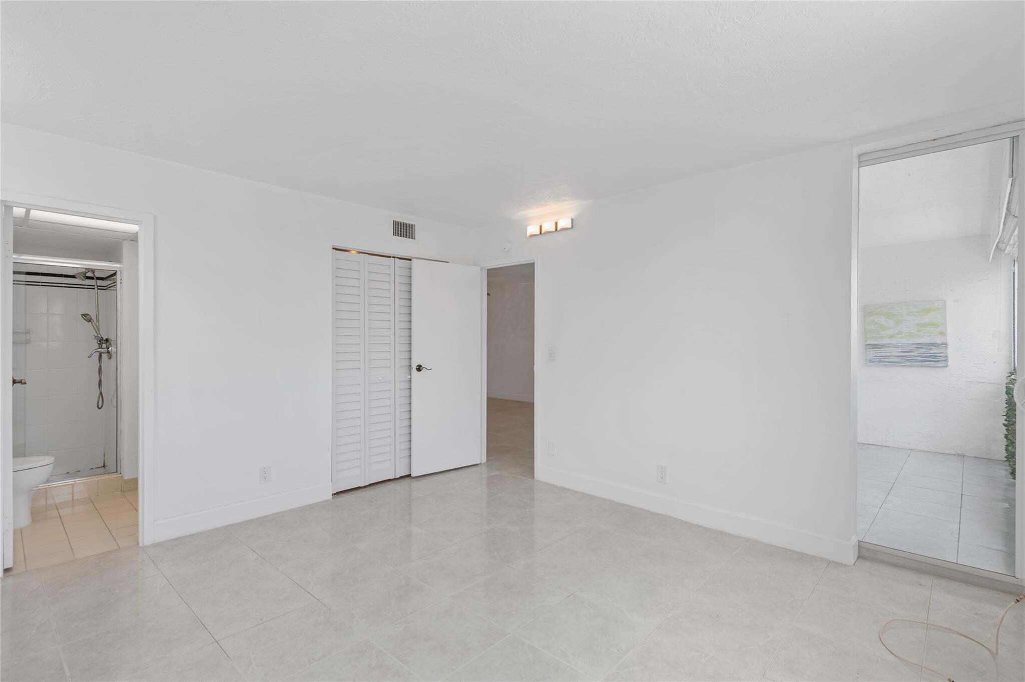 SOMERSET NO 4 CONDO - Residential