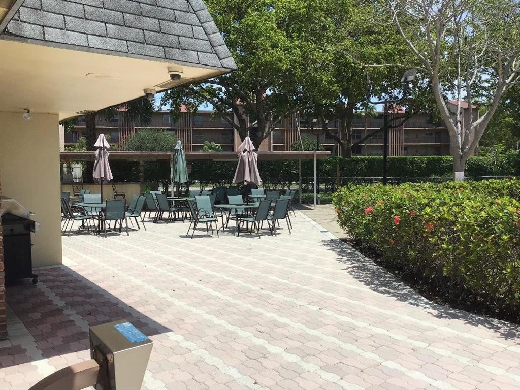 ORIOLE GARDENS THREE 81 CONDO - Residential