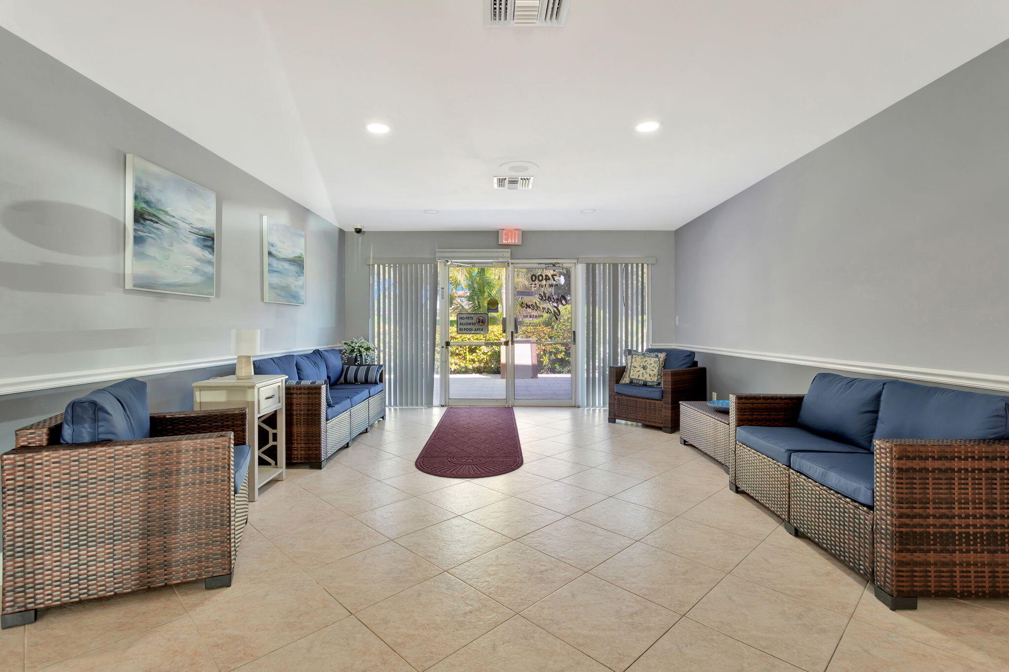 ORIOLE GARDENS THREE 81 CONDO - Residential