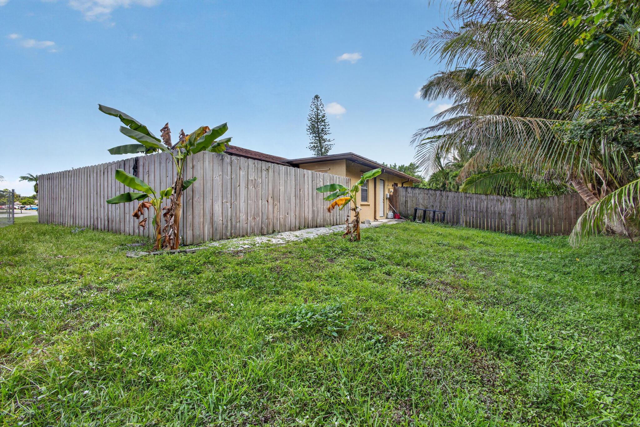 KING ARTHUR ESTATES - Residential Lease