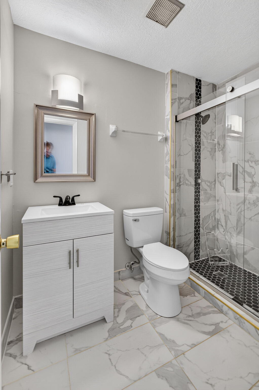 KING ARTHUR ESTATES - Residential Lease
