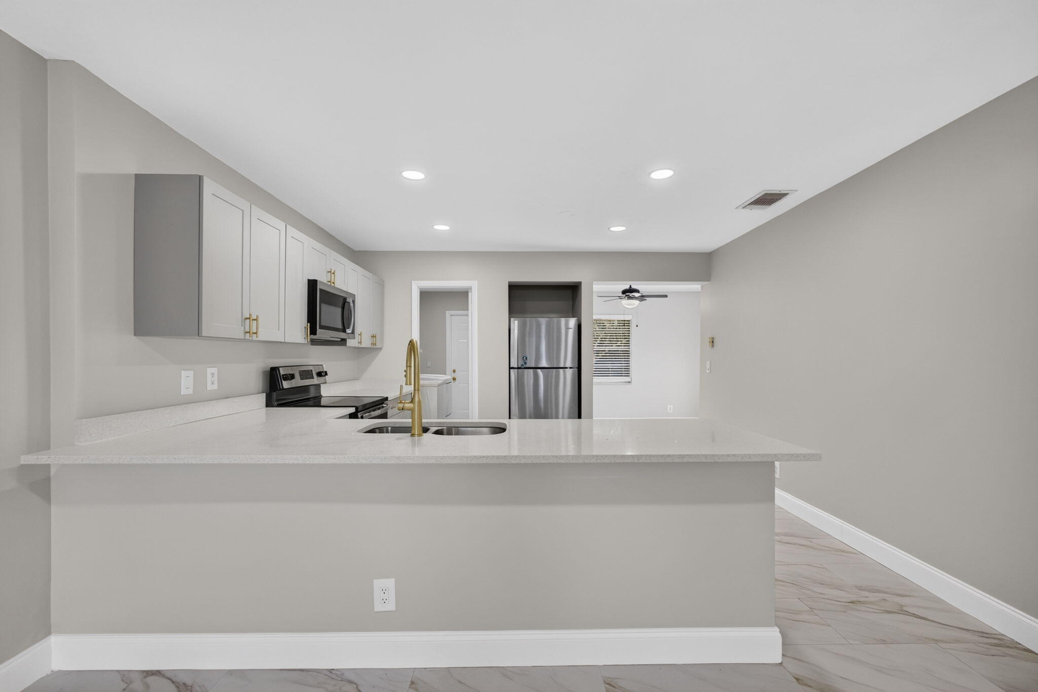 KING ARTHUR ESTATES - Residential Lease