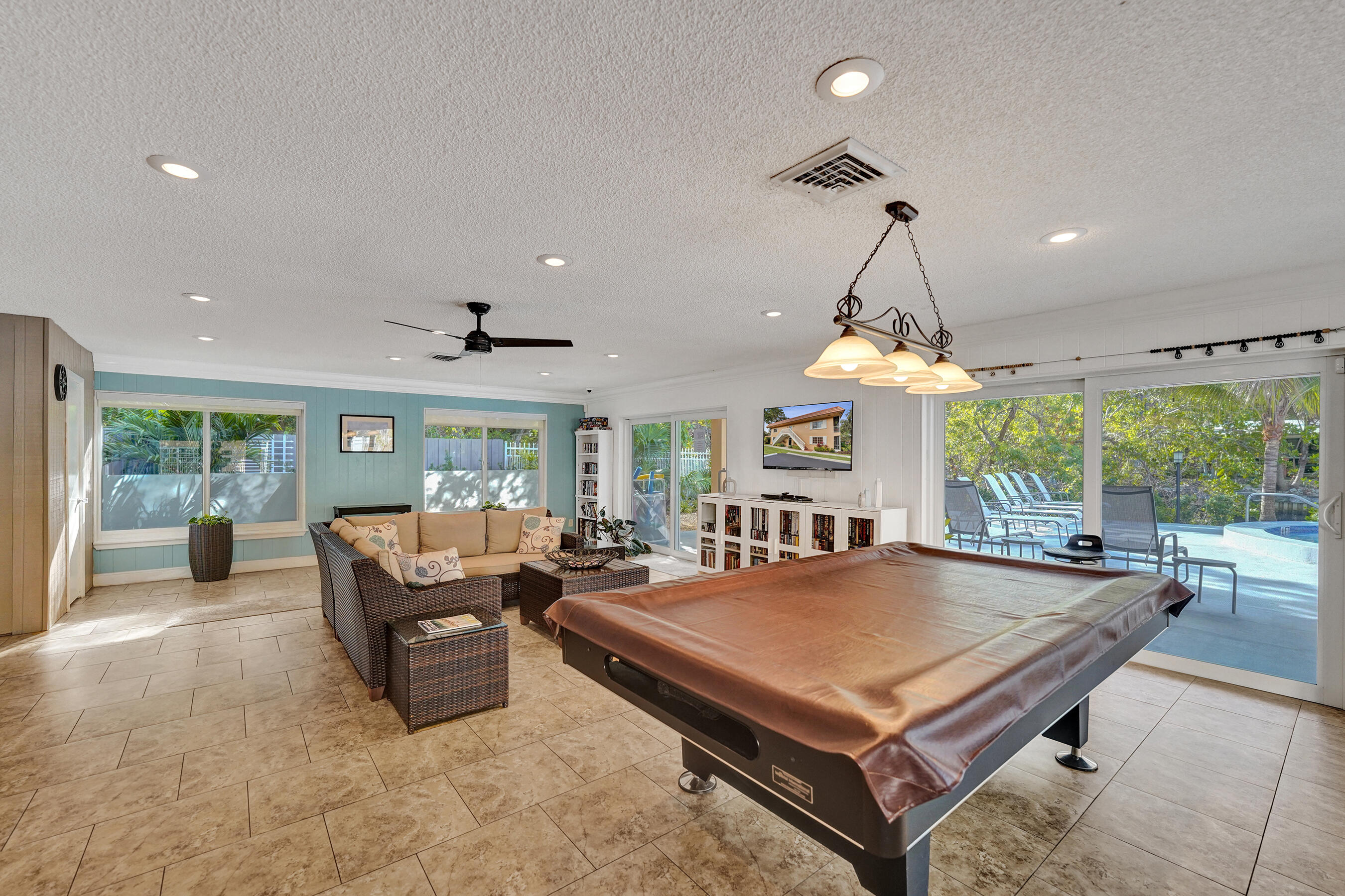 MANOR GROVE VILLAGE FOUR CONDO - Residential