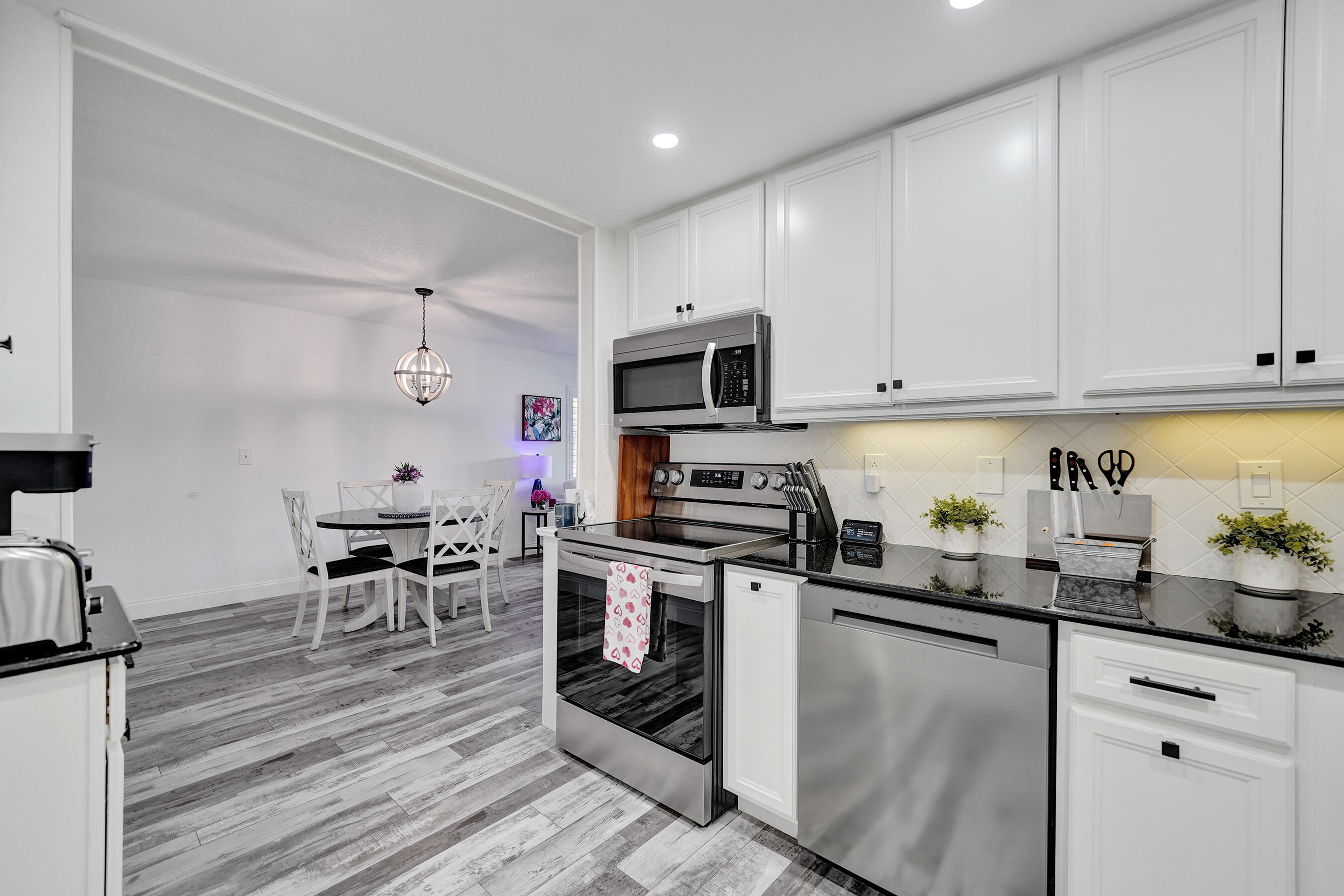 MANOR GROVE VILLAGE FOUR CONDO - Residential