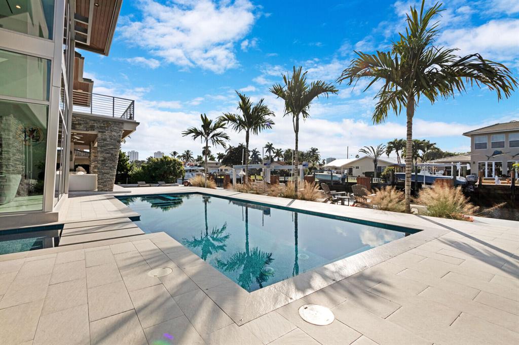 SANTA BARBARA SHORES - Residential