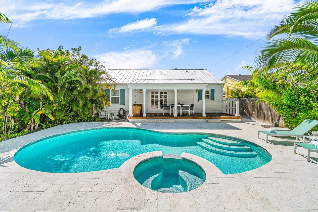 LAKE WORTH TOWN OF - Residential