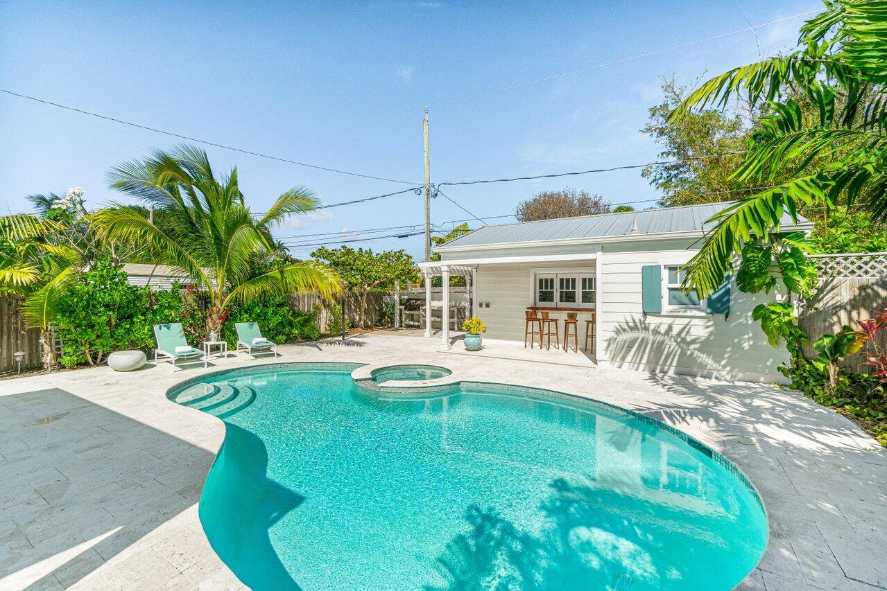 LAKE WORTH TOWN OF - Residential