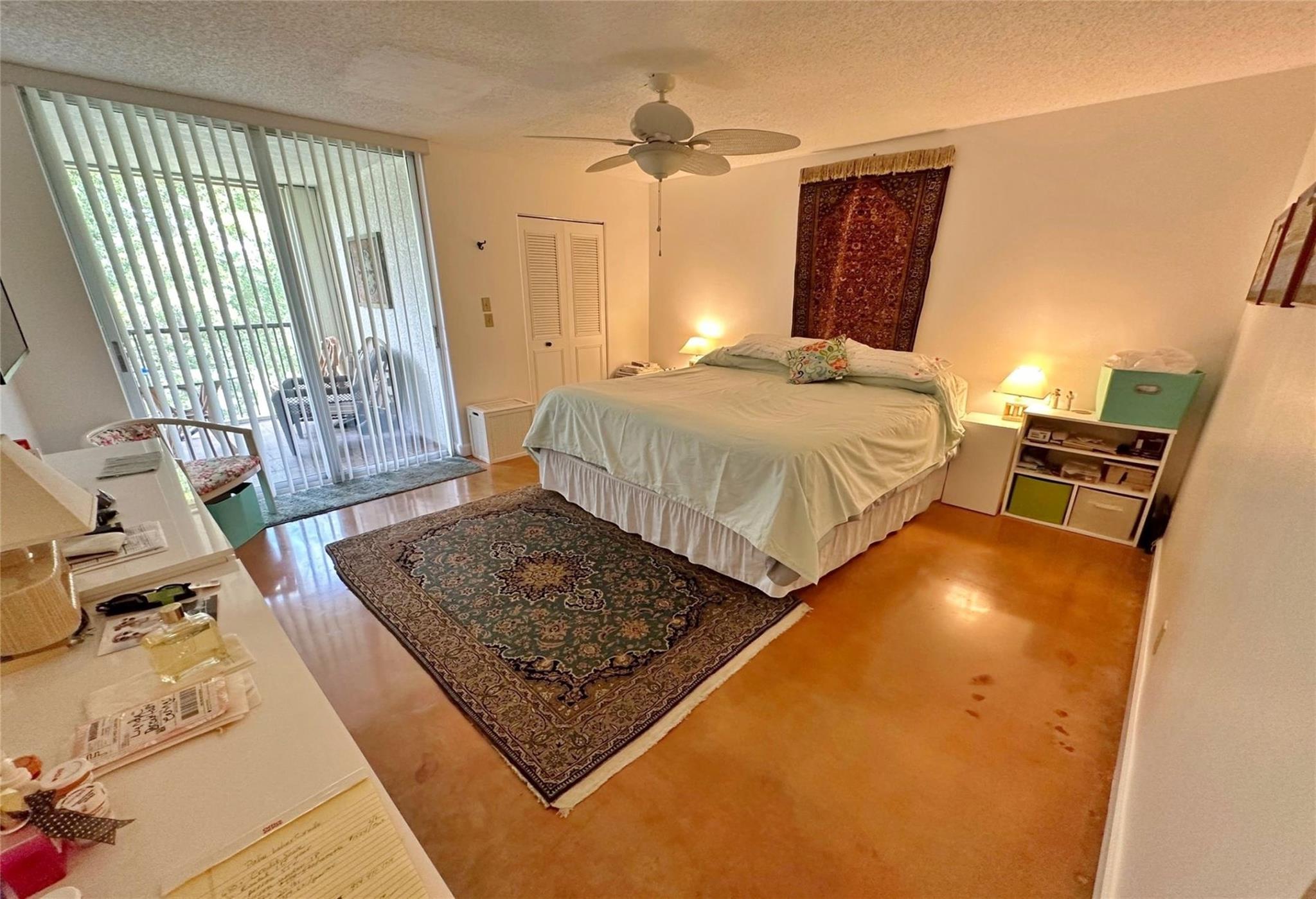 Palm Lakes - Residential