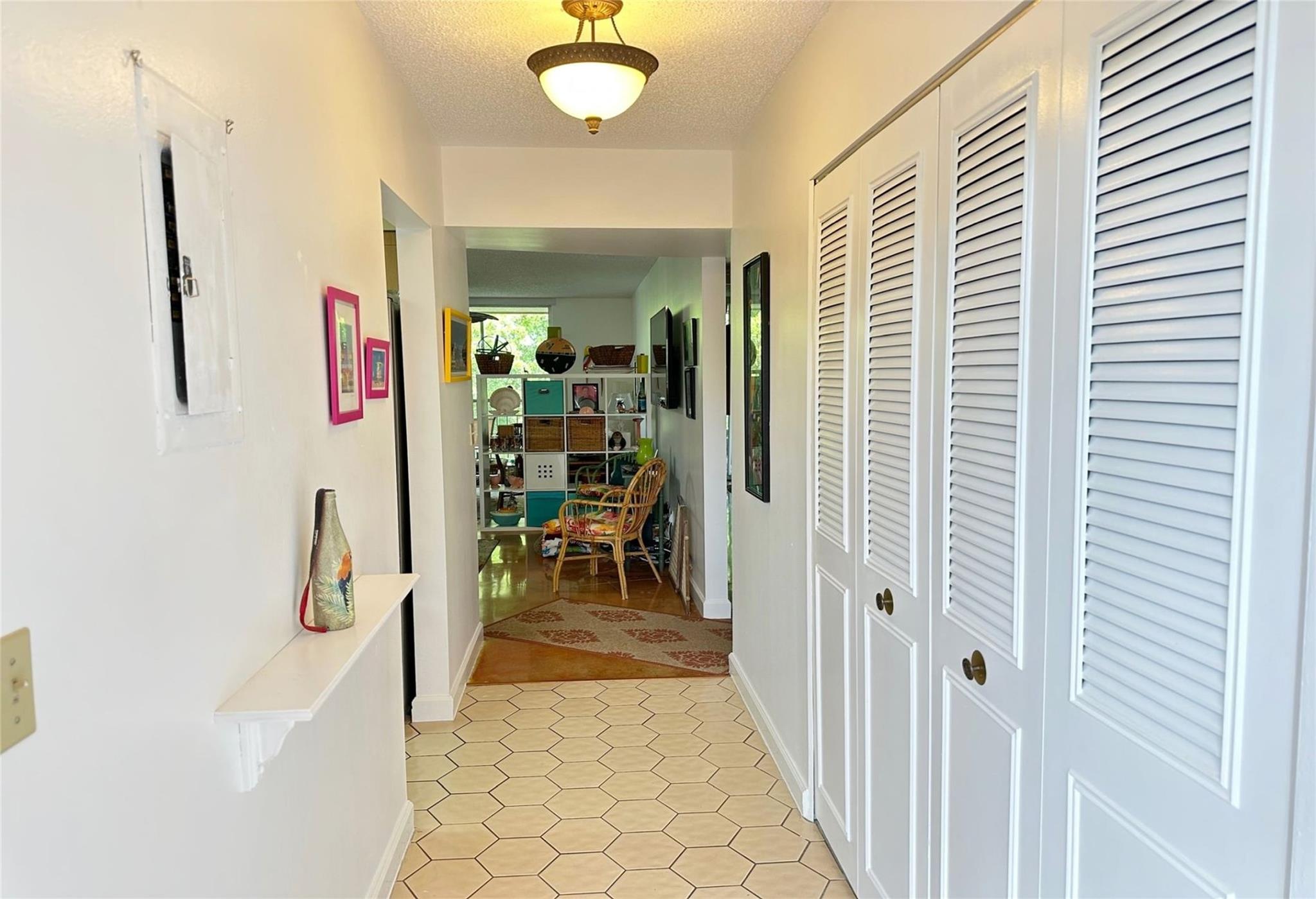 Palm Lakes - Residential