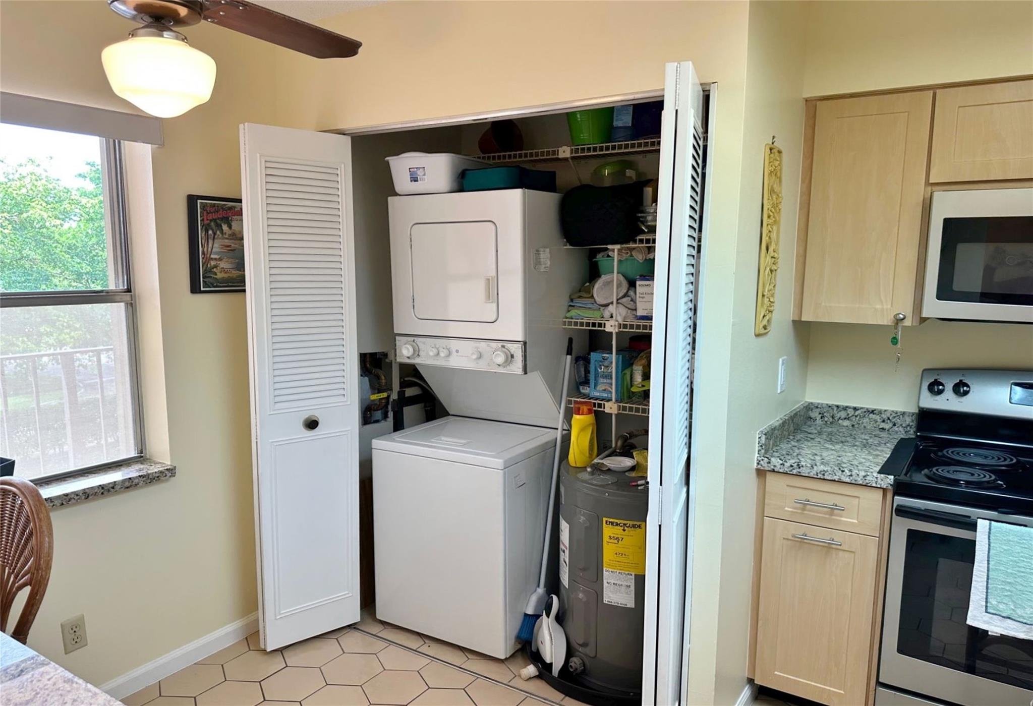 Palm Lakes - Residential