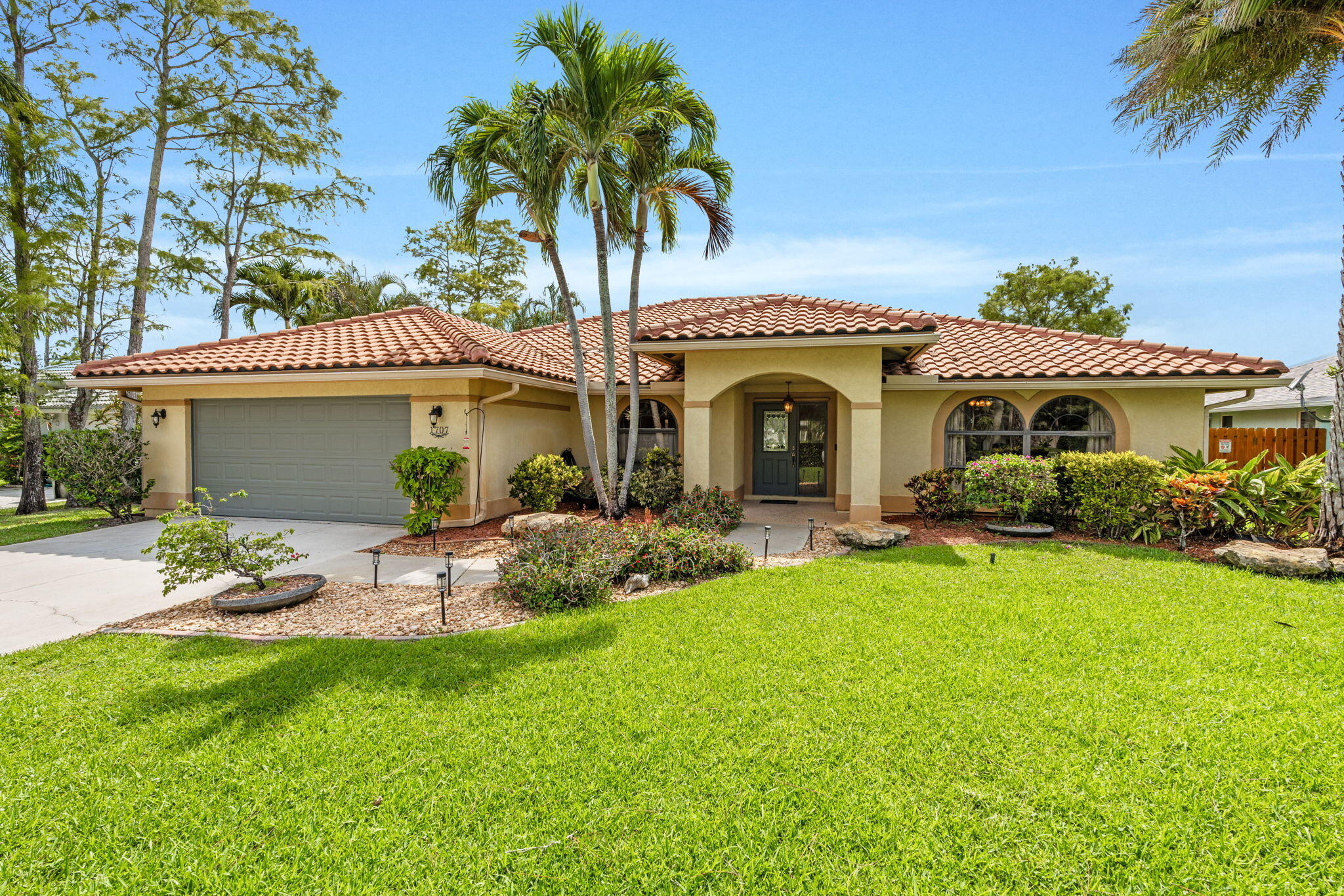 SUGAR POND MANOR OF WELLINGTON - Residential Lease