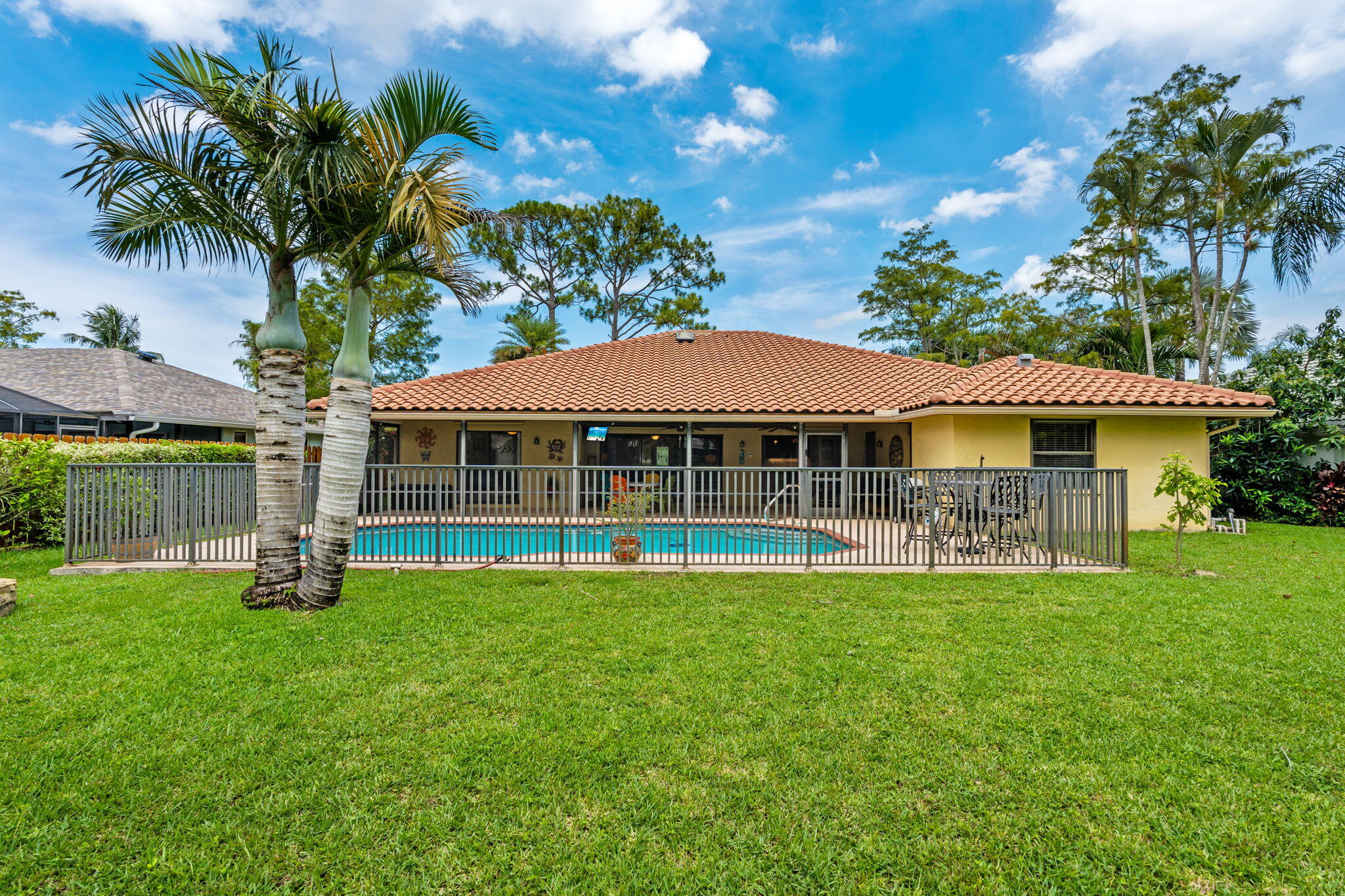 SUGAR POND MANOR OF WELLINGTON - Residential Lease