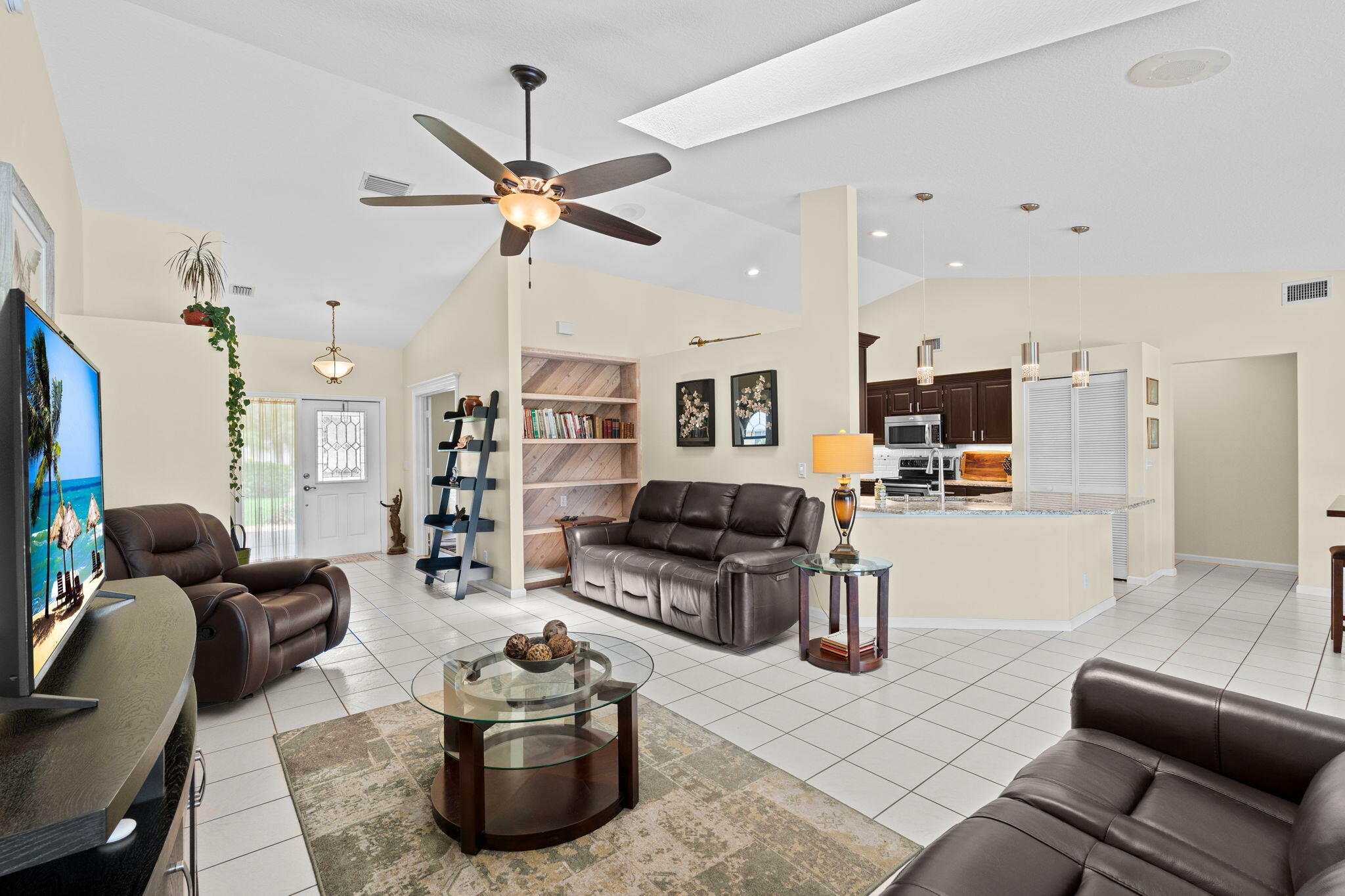 SUGAR POND MANOR OF WELLINGTON - Residential Lease