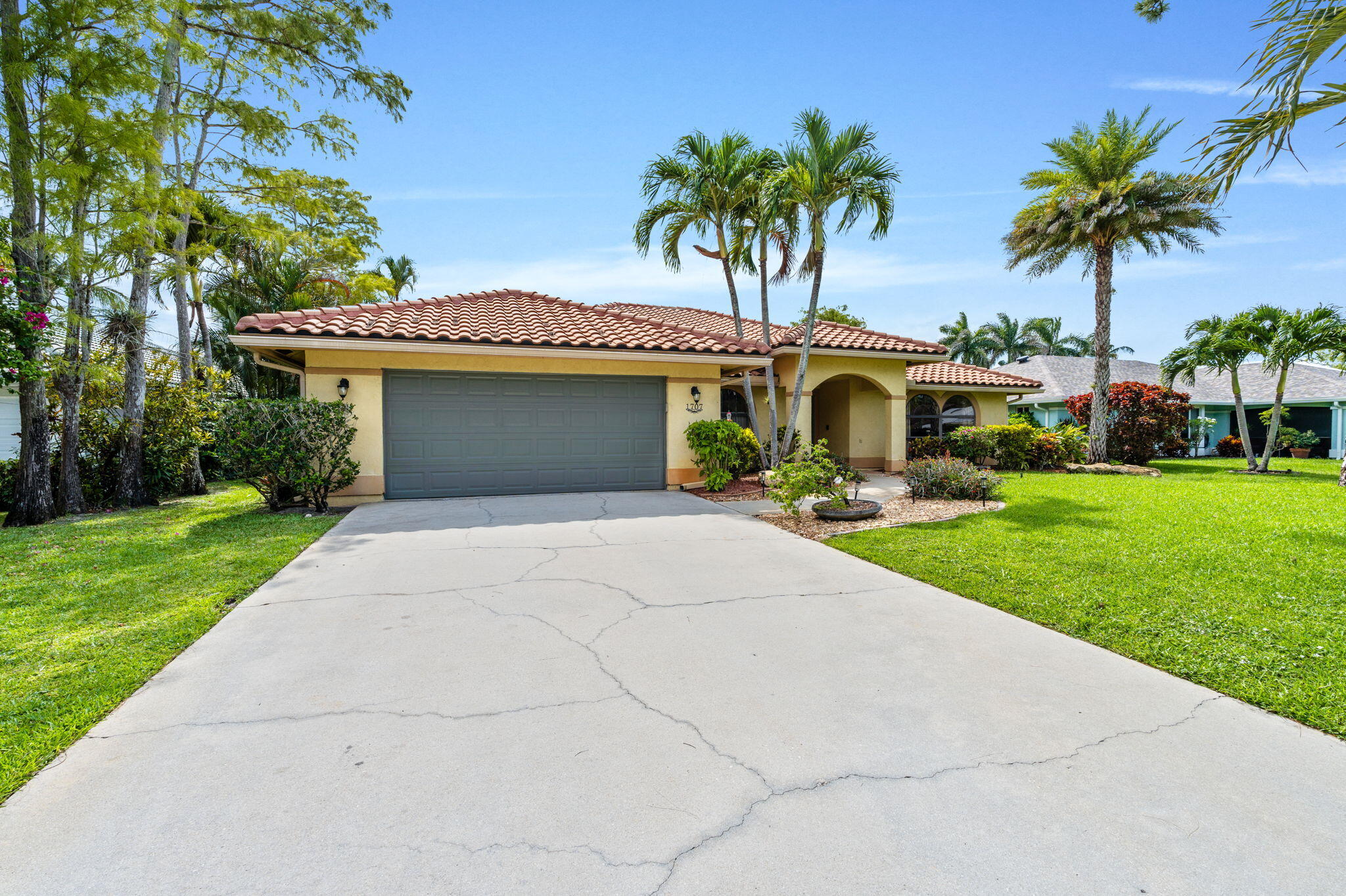 SUGAR POND MANOR OF WELLINGTON - Residential Lease