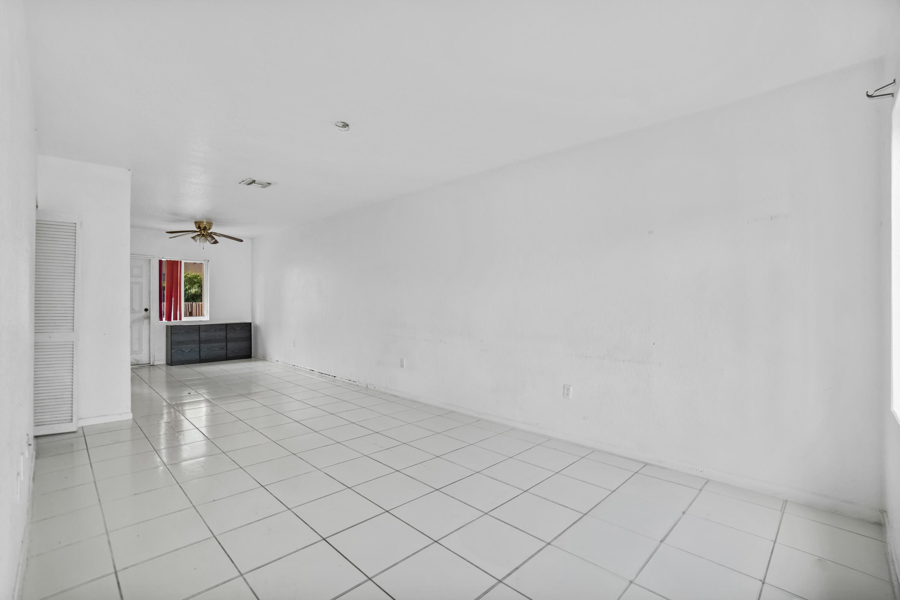SUNSET PALM VILLAS CONDO - Residential