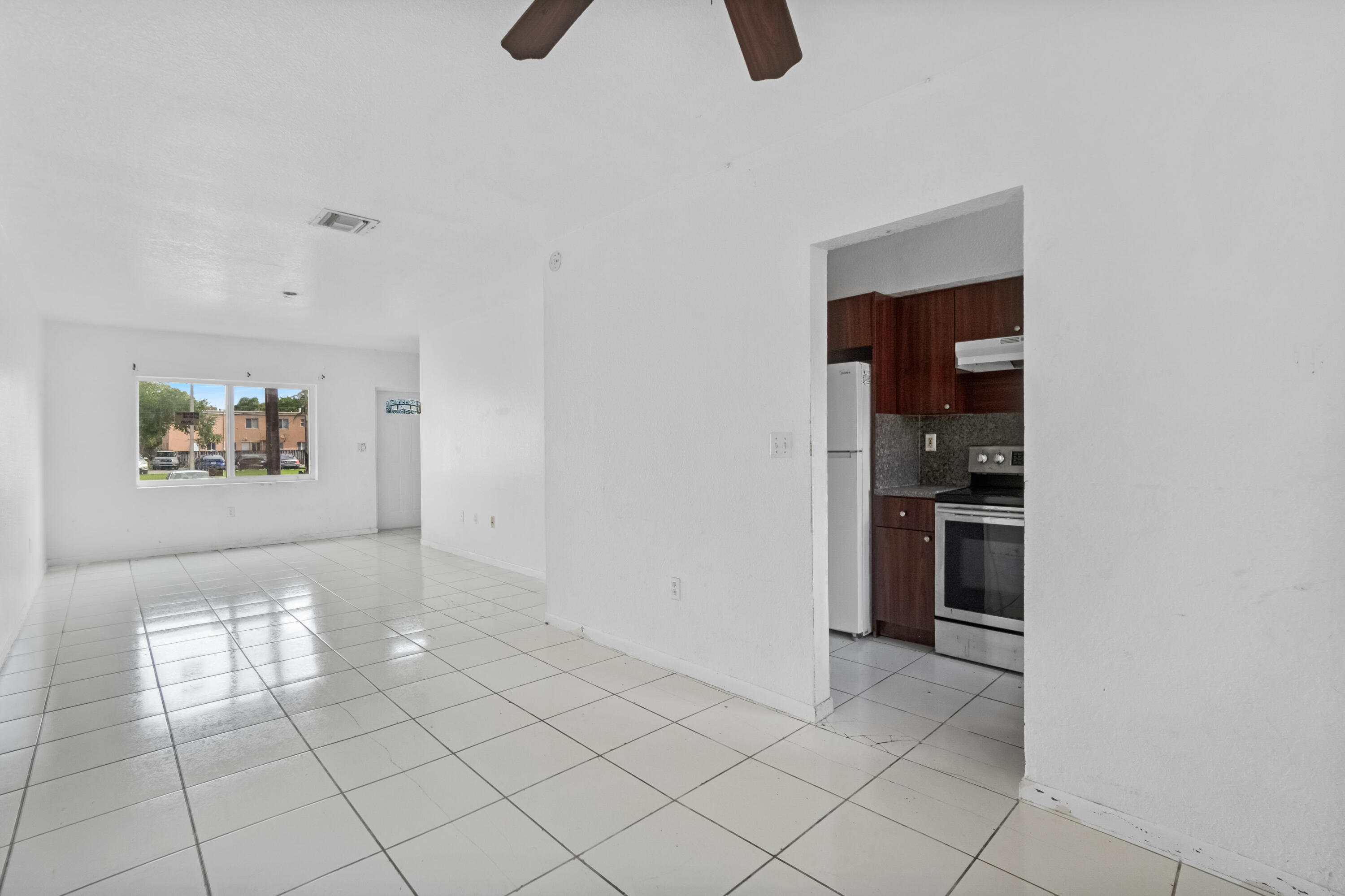 SUNSET PALM VILLAS CONDO - Residential