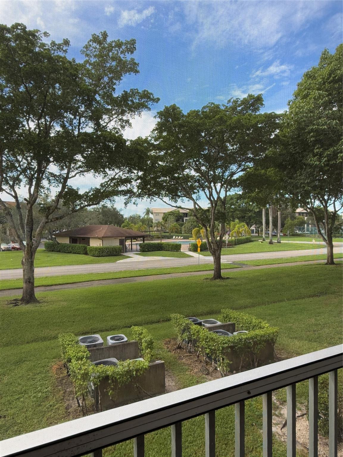 BUCKINGHAM -CENTURY VILLA - Residential