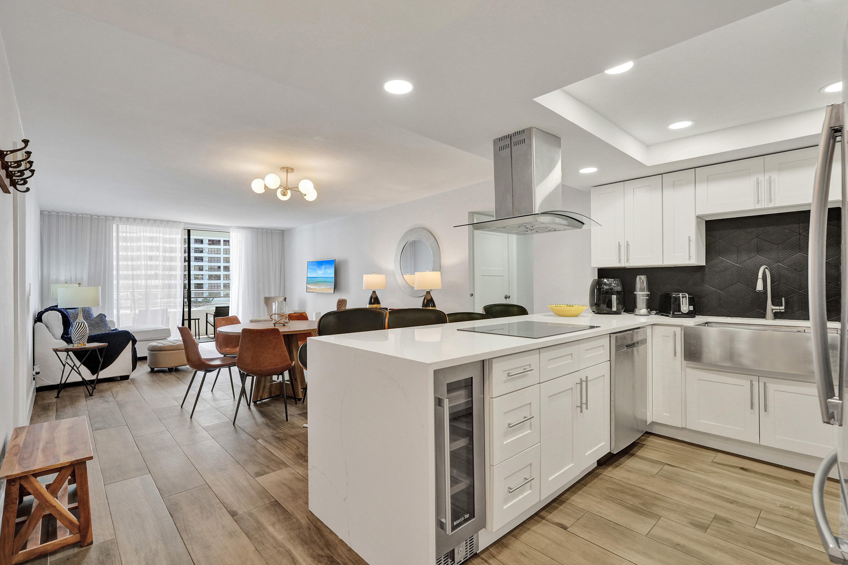 OLYMPUS CONDO PHASE - Residential