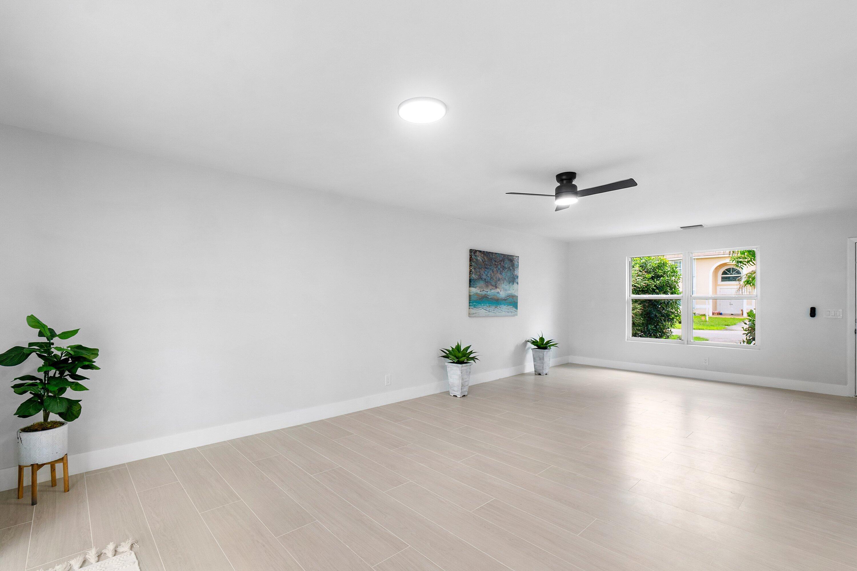 DELRAY GARDEN ESTATES - Residential